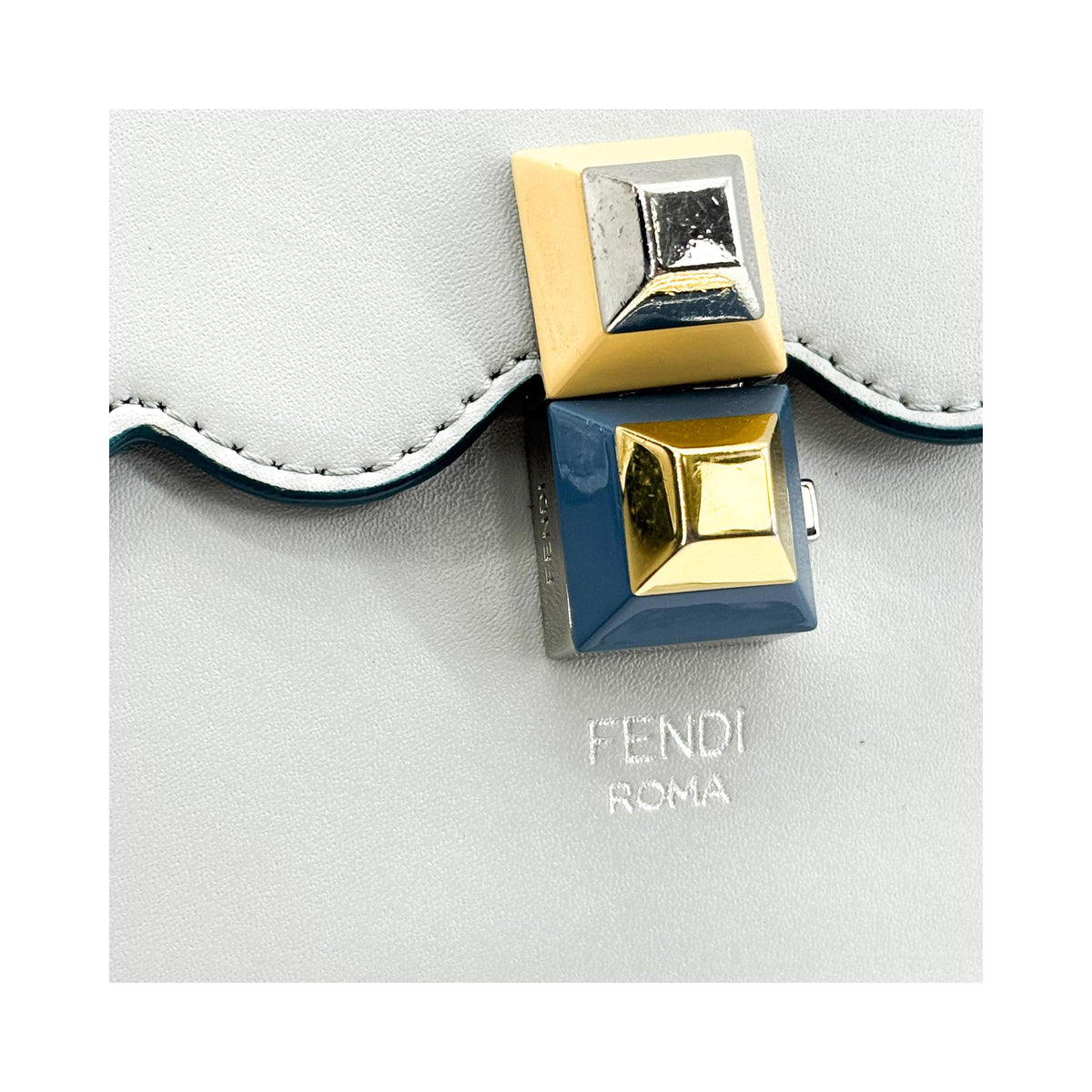 Sac À Main Fendi Kan I Medium Cuir - Gris
