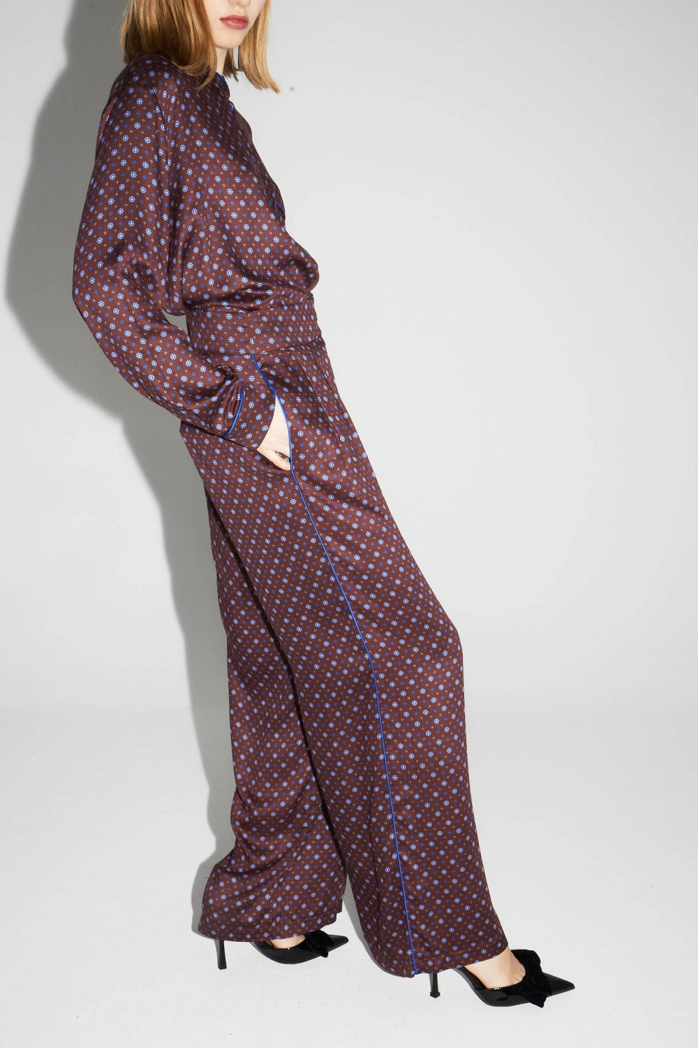 Pantalon Charlie Bordeaux Print Geo Blue, Fabriqué En Italie