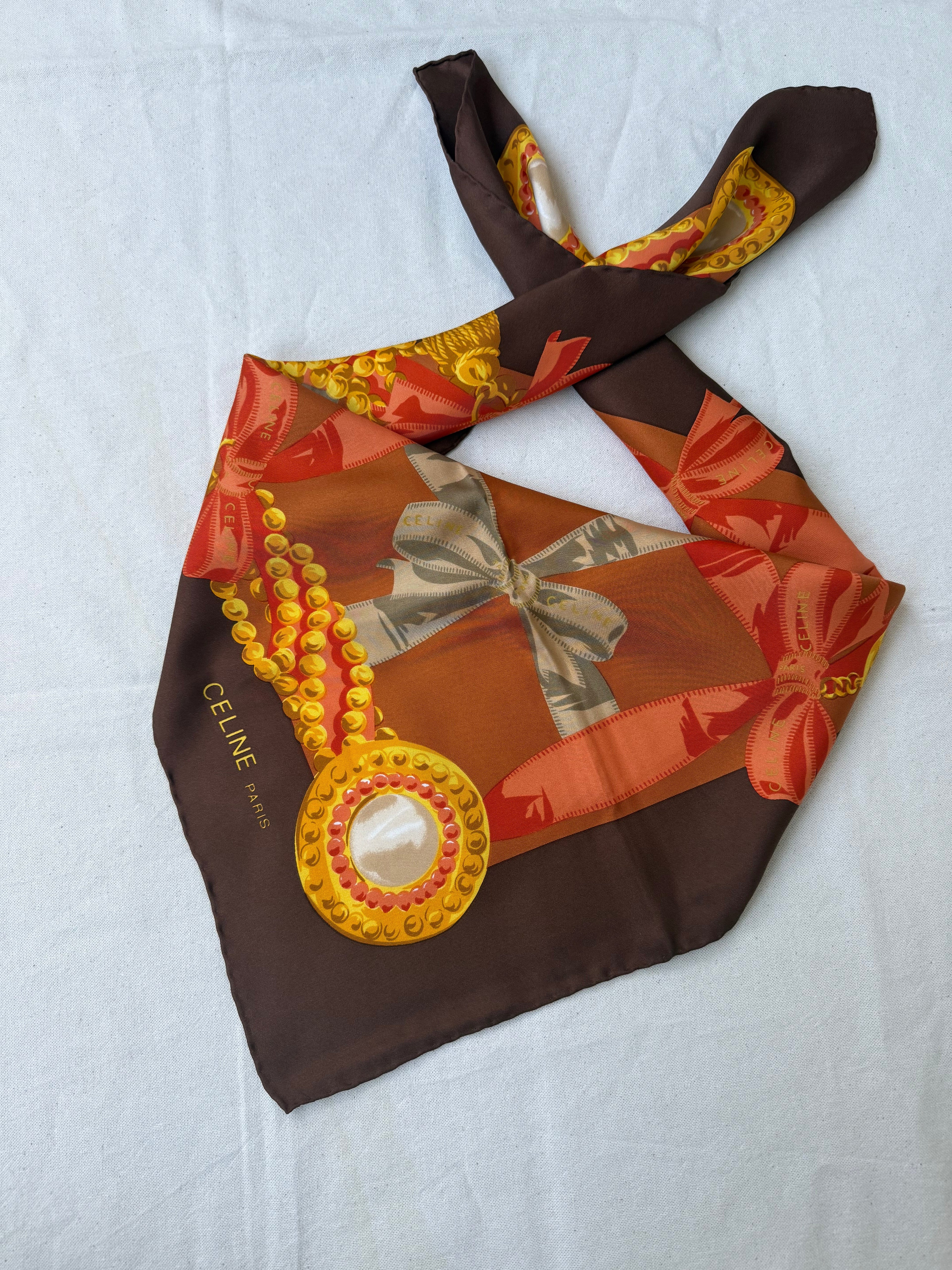 Foulard Céline – Motifs Nœuds