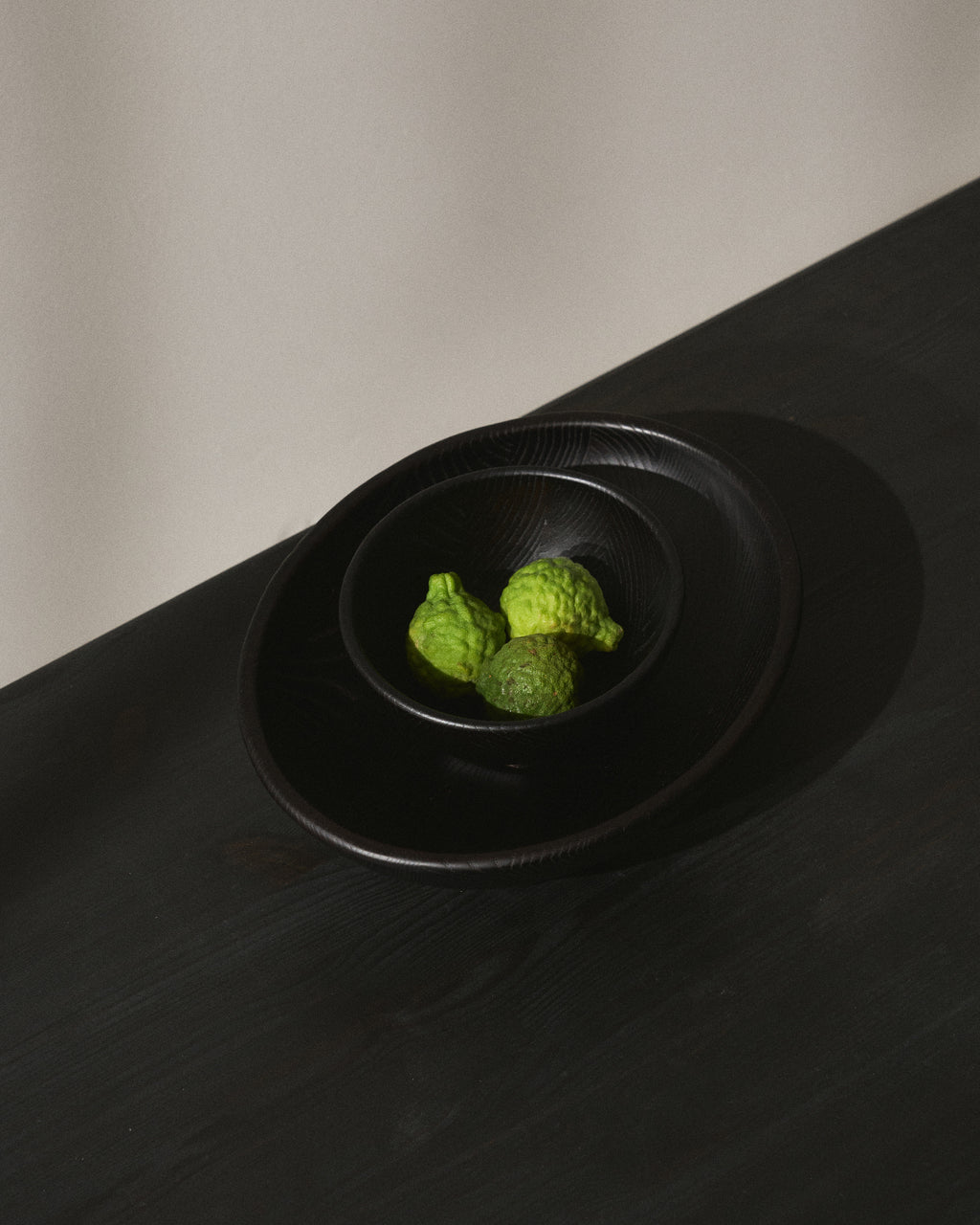 Out Of Lines Kitchen & Table - Bol - XS - Frêne Carbonisé - Noir