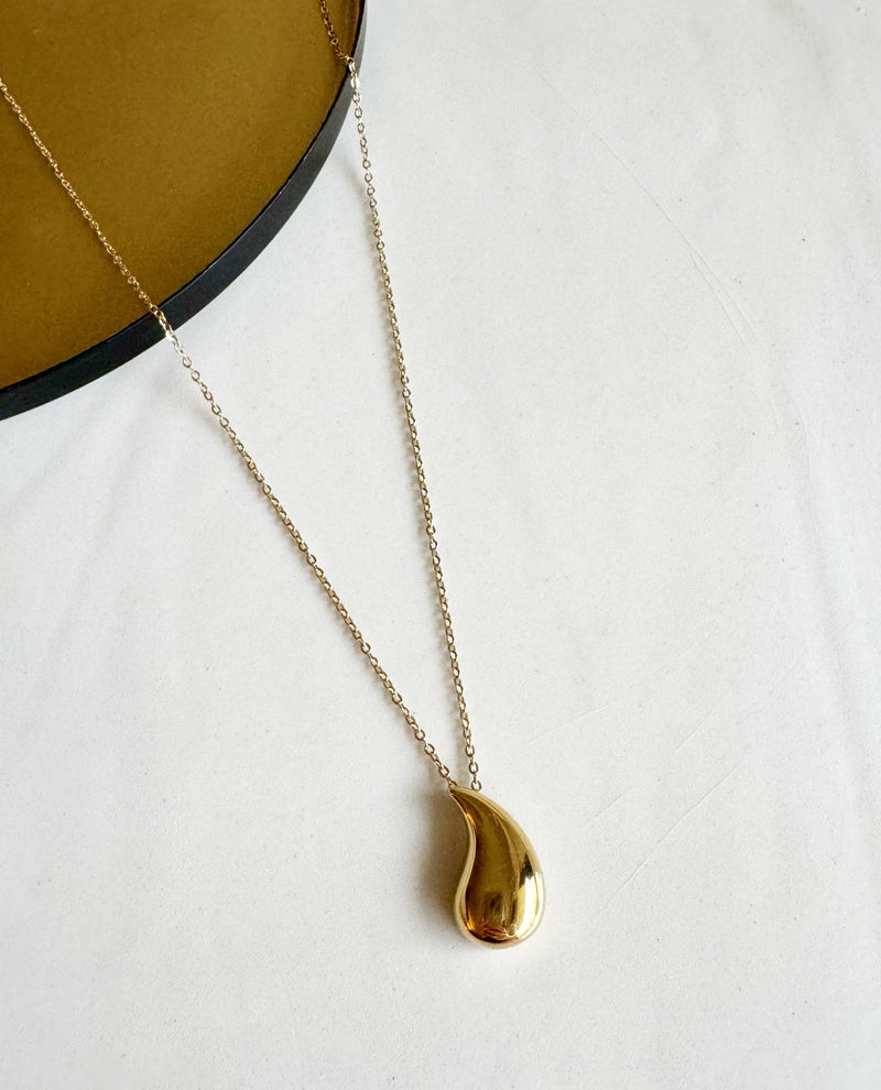 Dali necklace