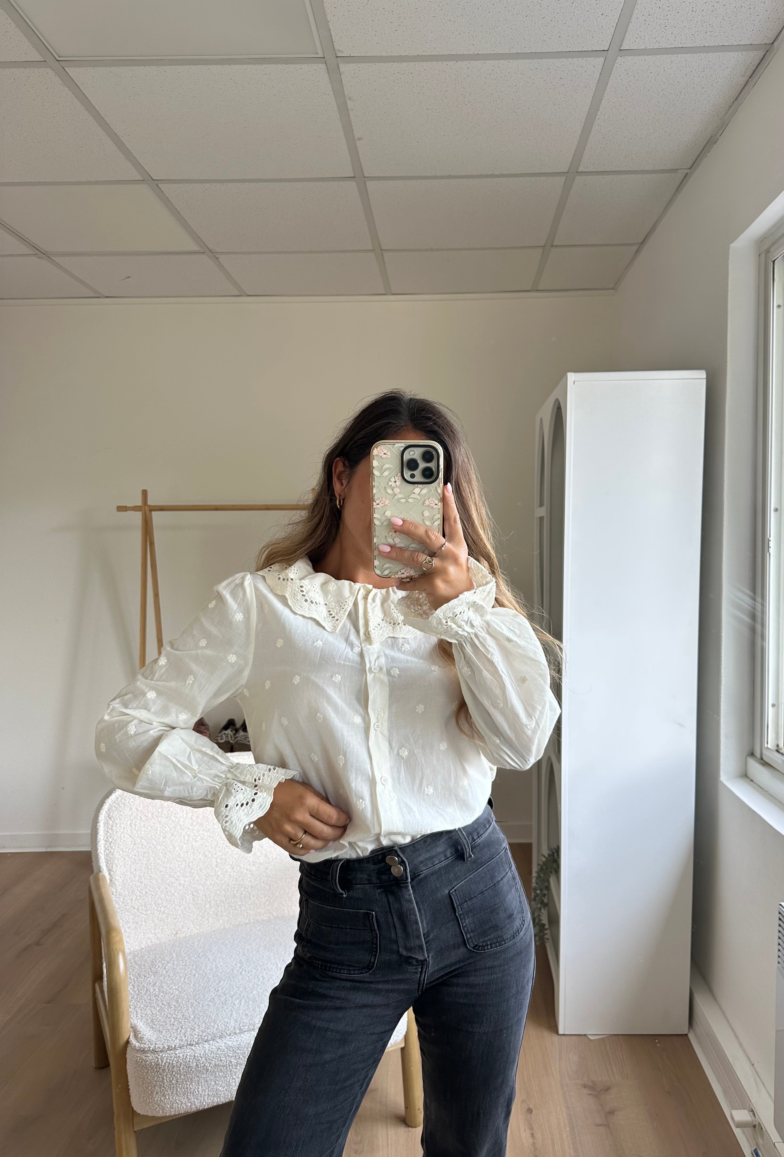 Ambre beige wide-collar blouse