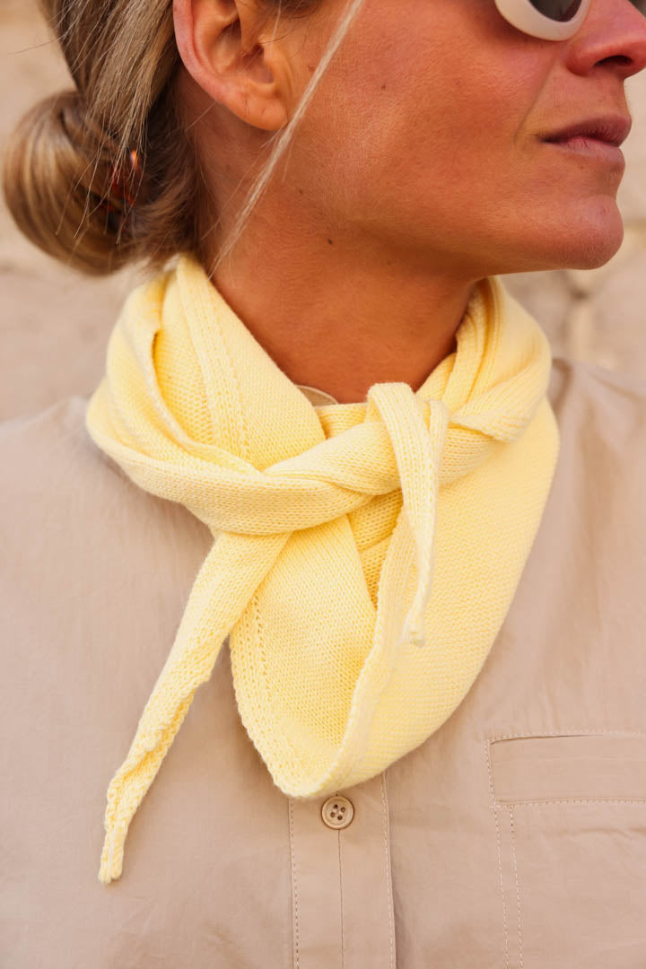 Léon Yellow Knit Scarf