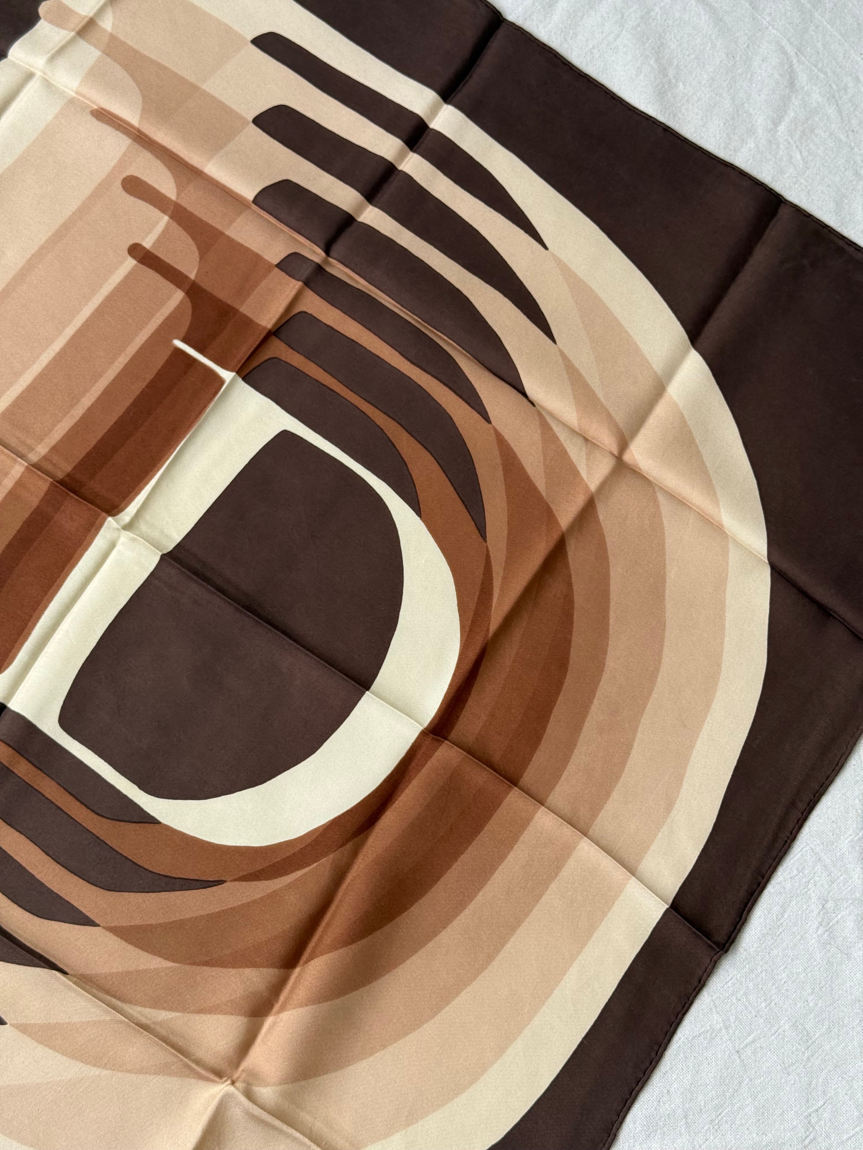 Bufanda Christian Dior – Estampado gráfico D Castaño Beige