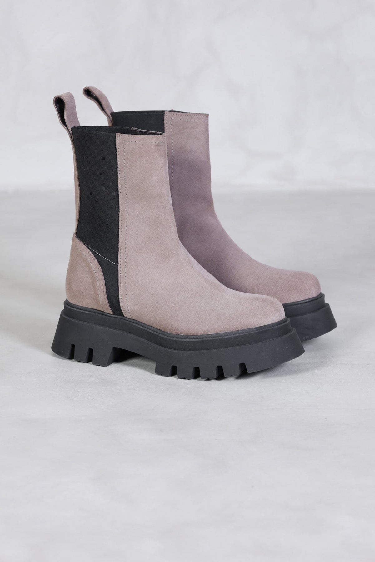 Botas Aria gris topo
