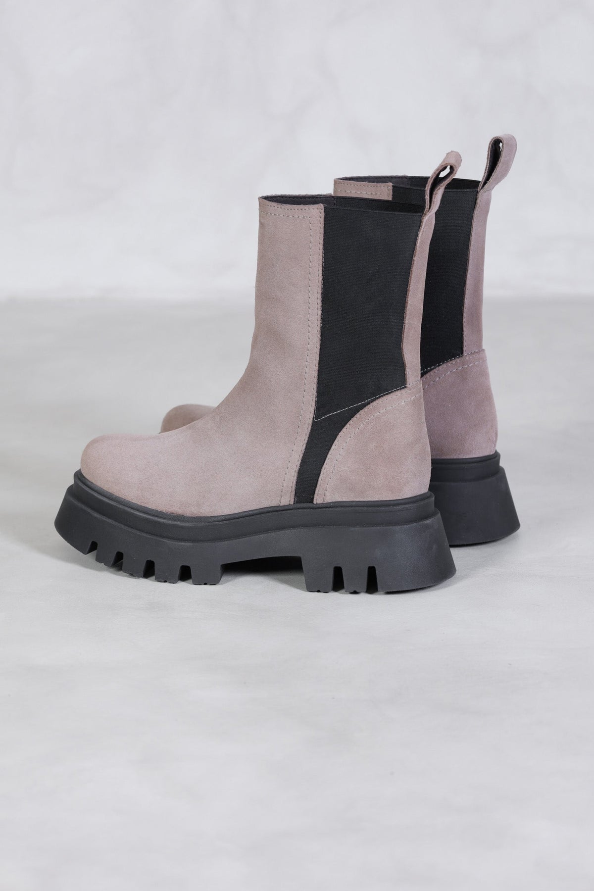 Botas Aria gris topo