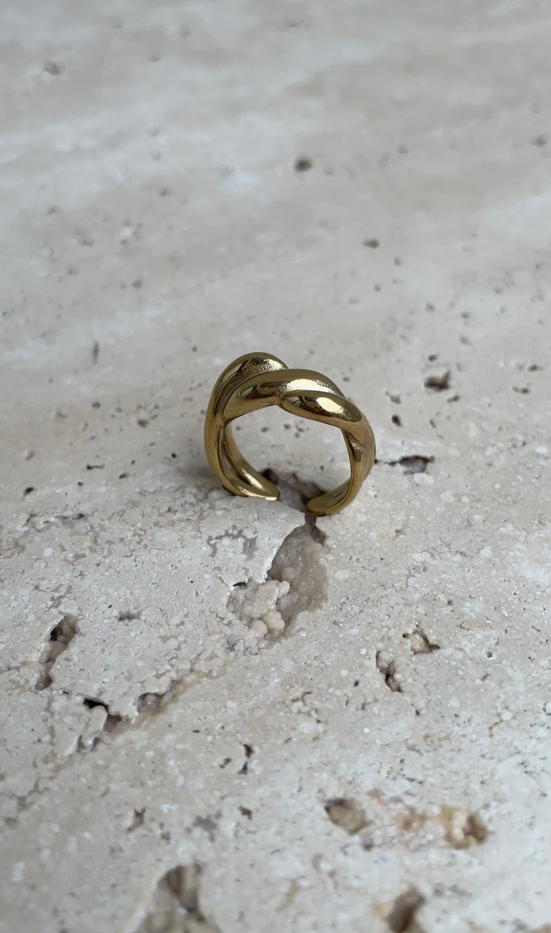 Twisted Ring