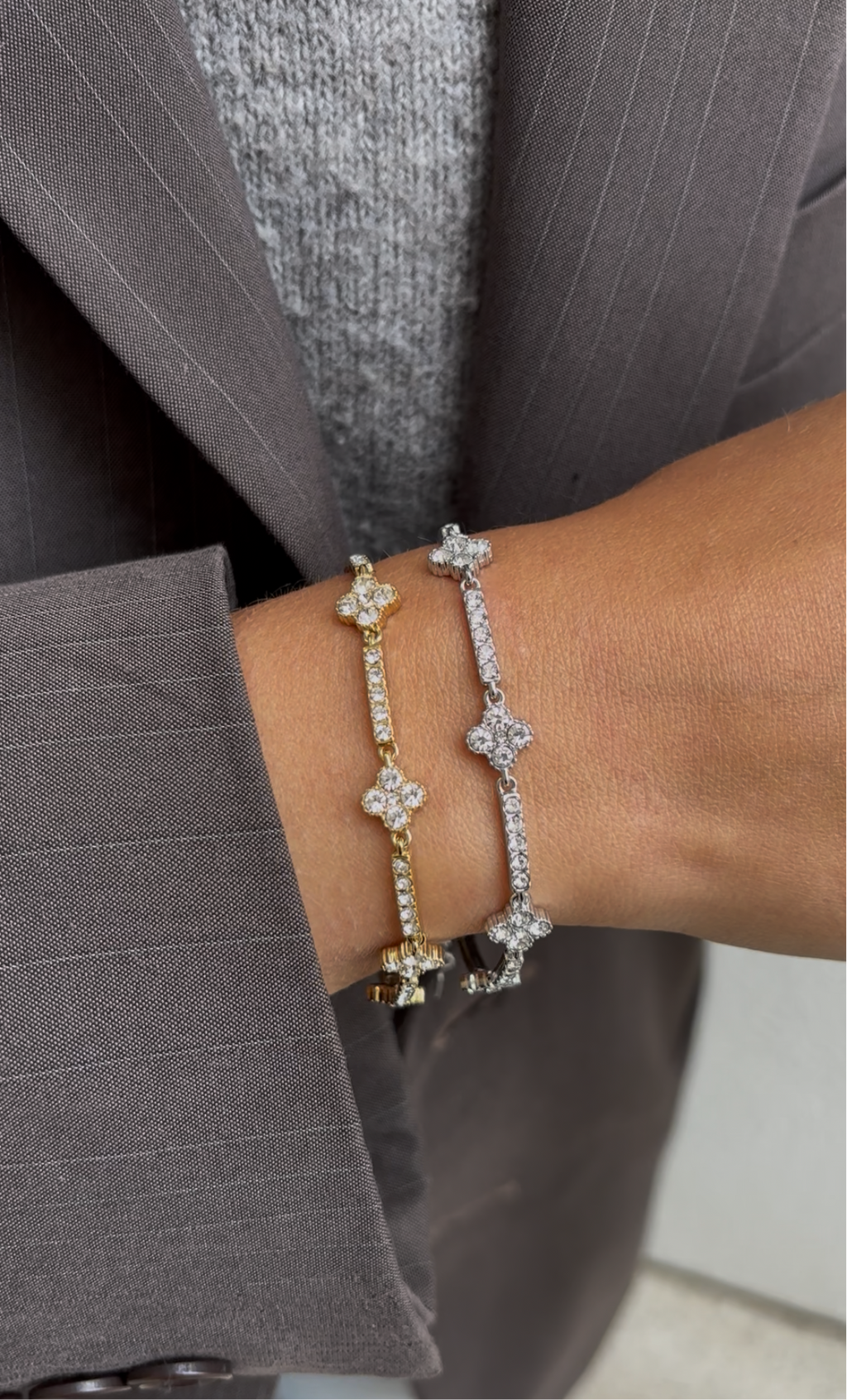 Clover gems bracelet