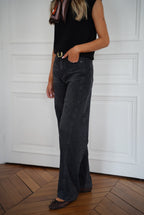 Leslie Black - Straight Jeans