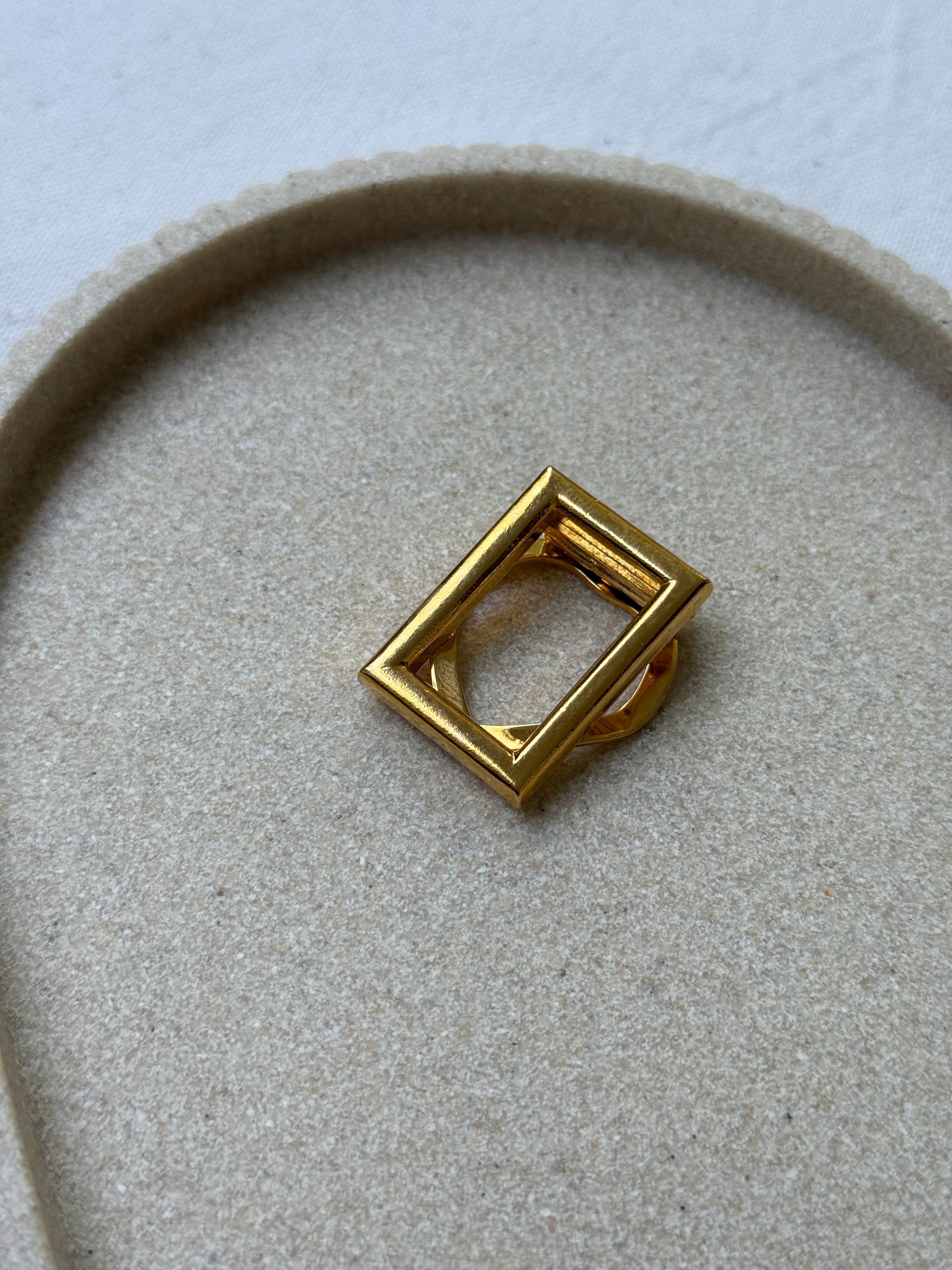 Anillo Bufanda Vintage - Marco Geométrico Dorado