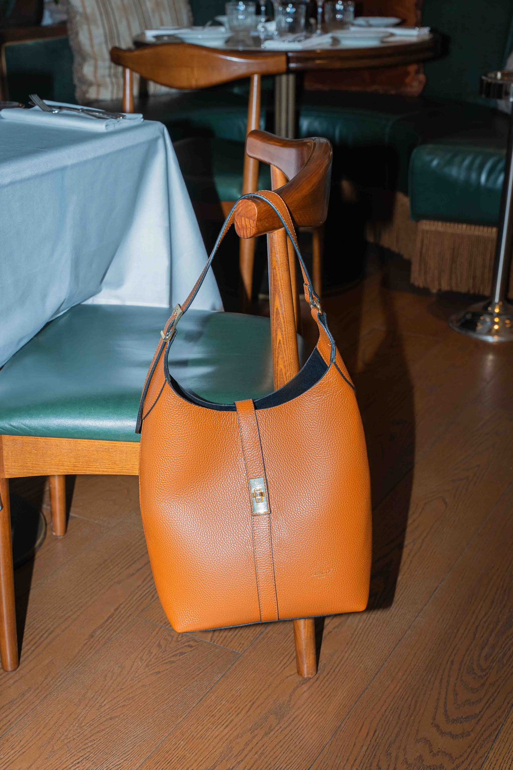 Jora Shoulder Bag - Camel