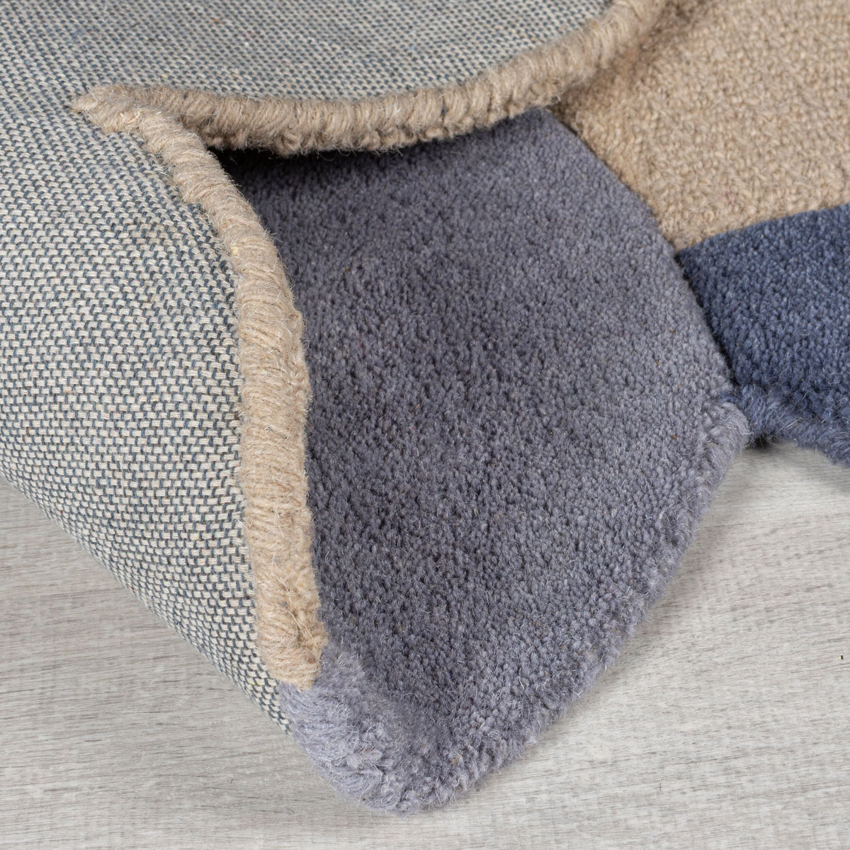 Mia Scallop Wool Rug