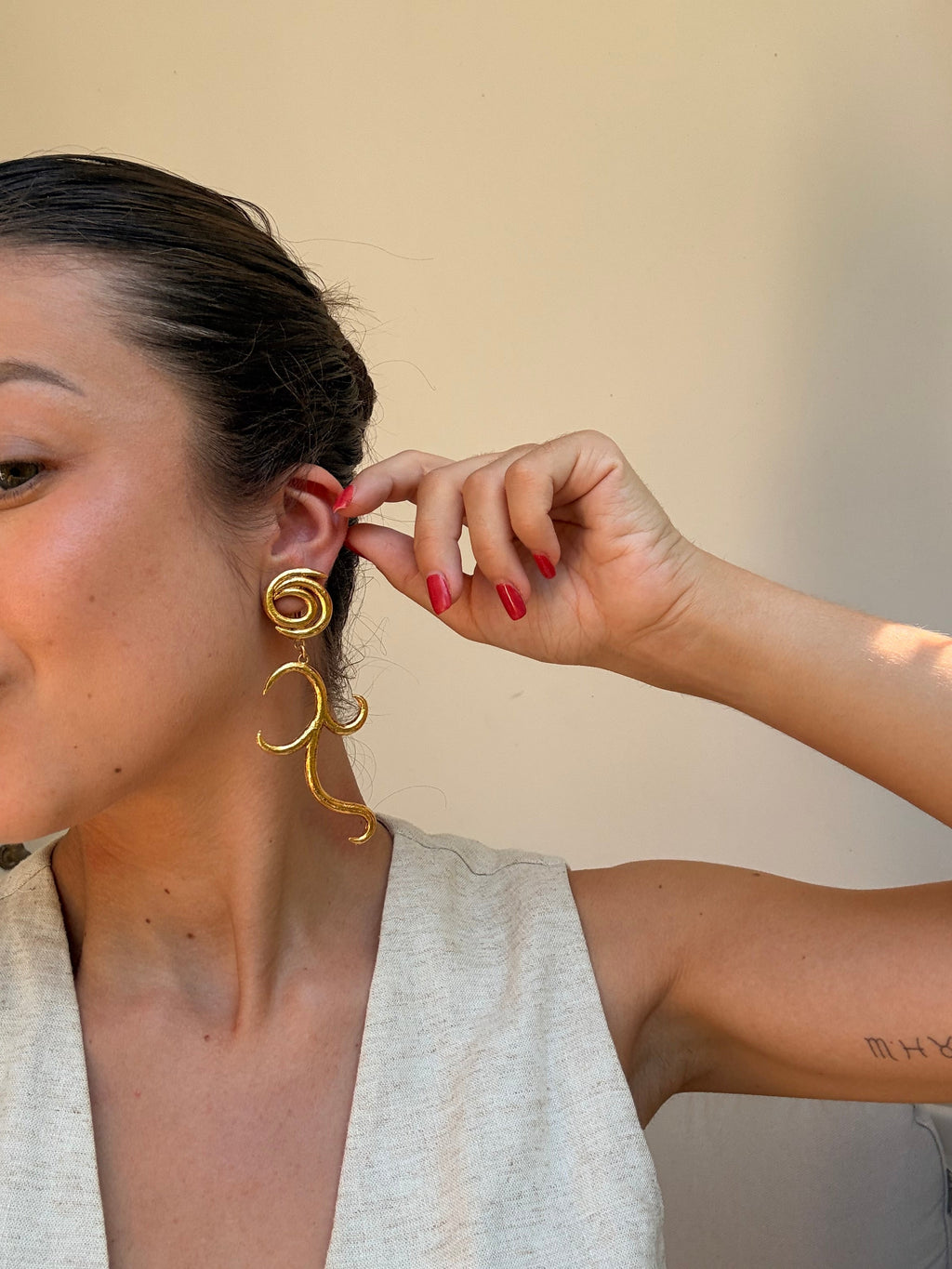 Pendientes Vintage - Diseño Estructural Dorado