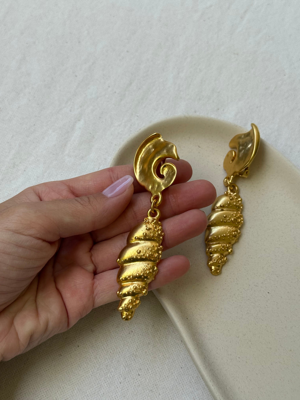 Boucles D’Oreilles Vintage - Coquillages Dorés Pendants