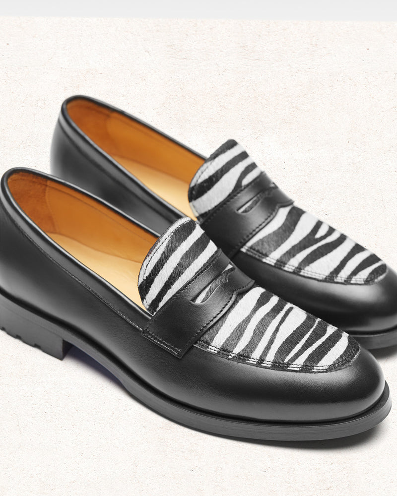 Penny Loafer Adélaïde - Cuir Noir Zèbre - Semelle Gomme - Femme