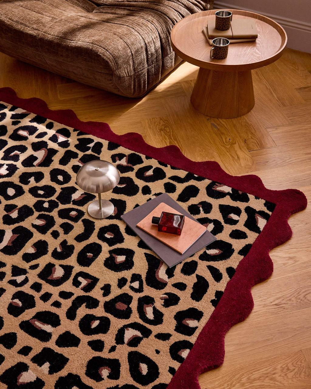 Wild soul – Wool rug with leopard pattern - burgundy Wild soul