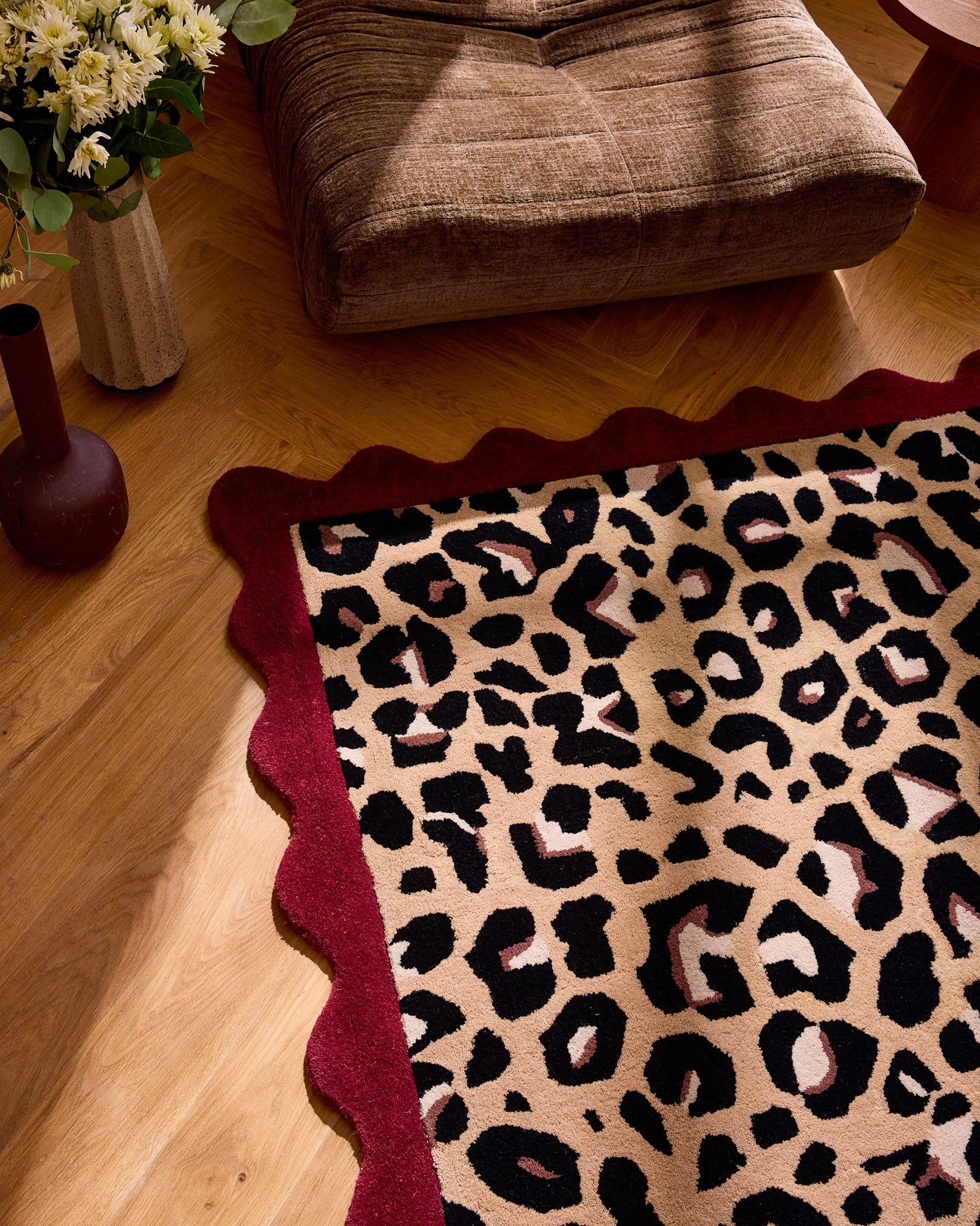 Wild soul – Wool rug with leopard pattern - burgundy Wild soul
