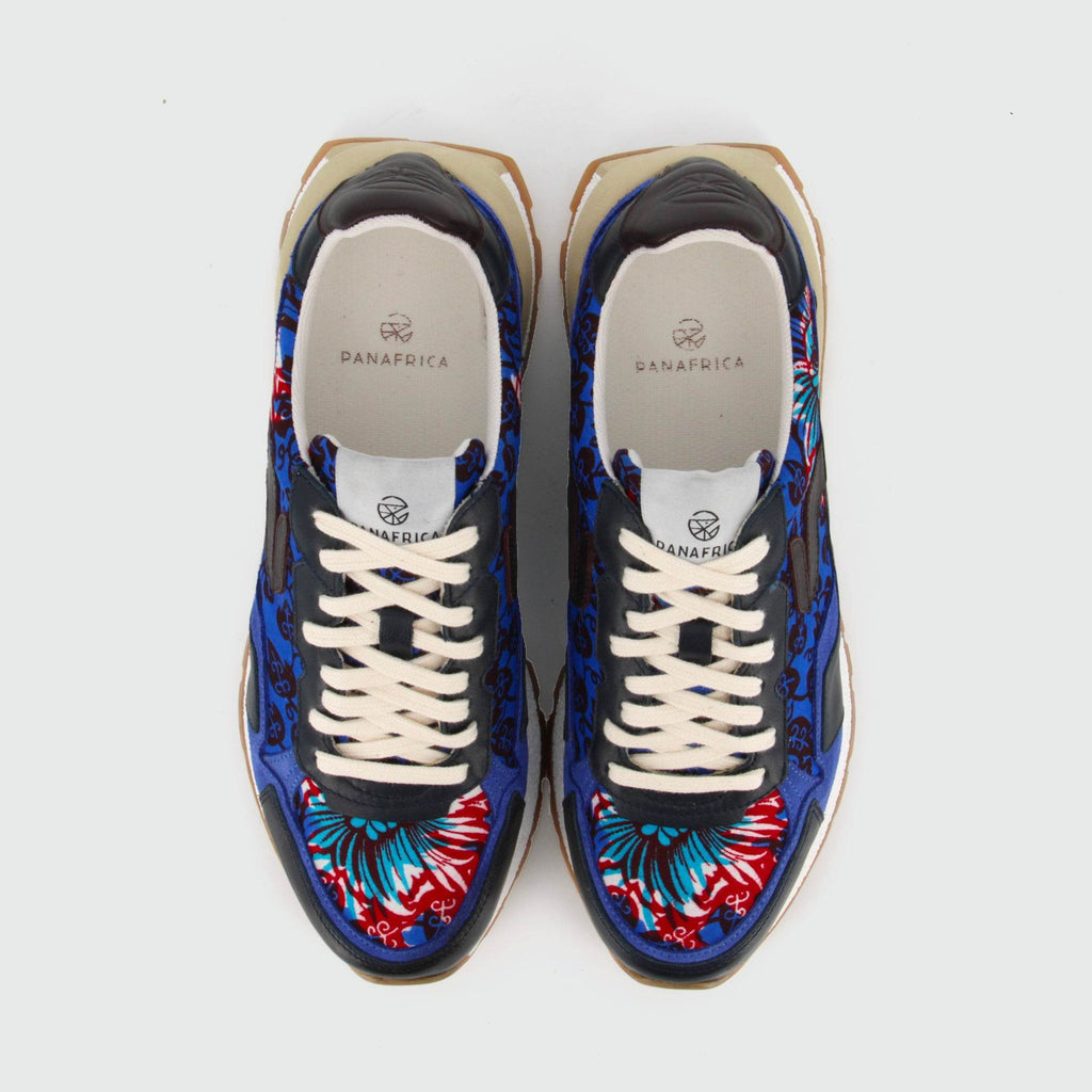 Akanda Mahoe Trainers