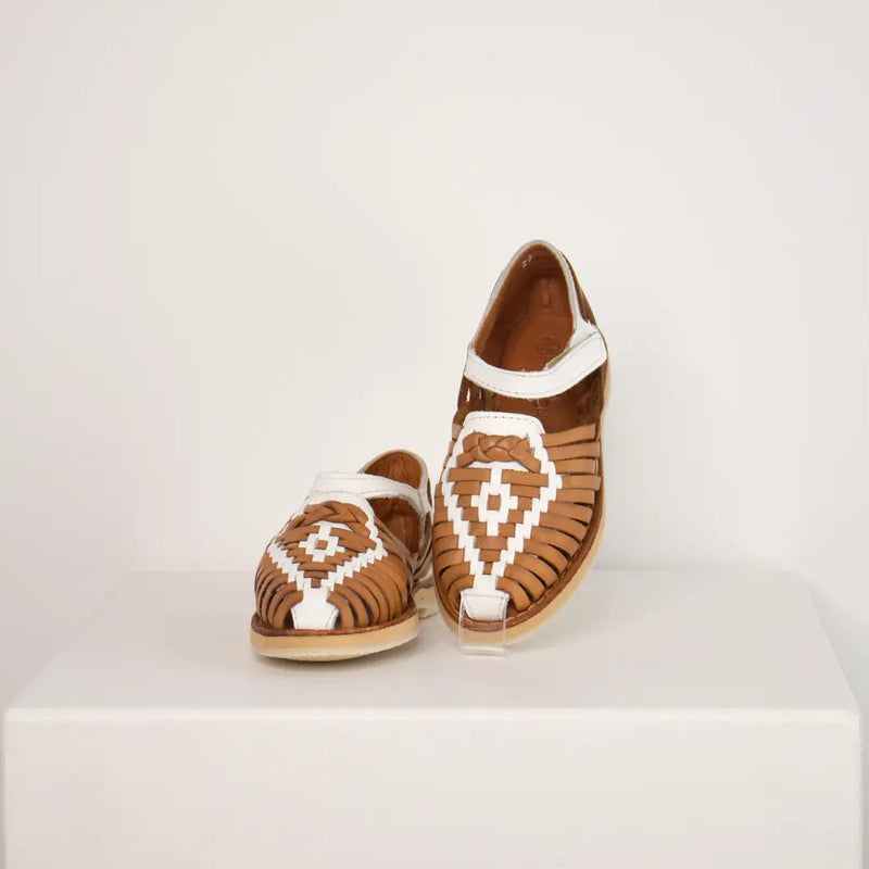 Mapache - Huarache - Alegria Camel White