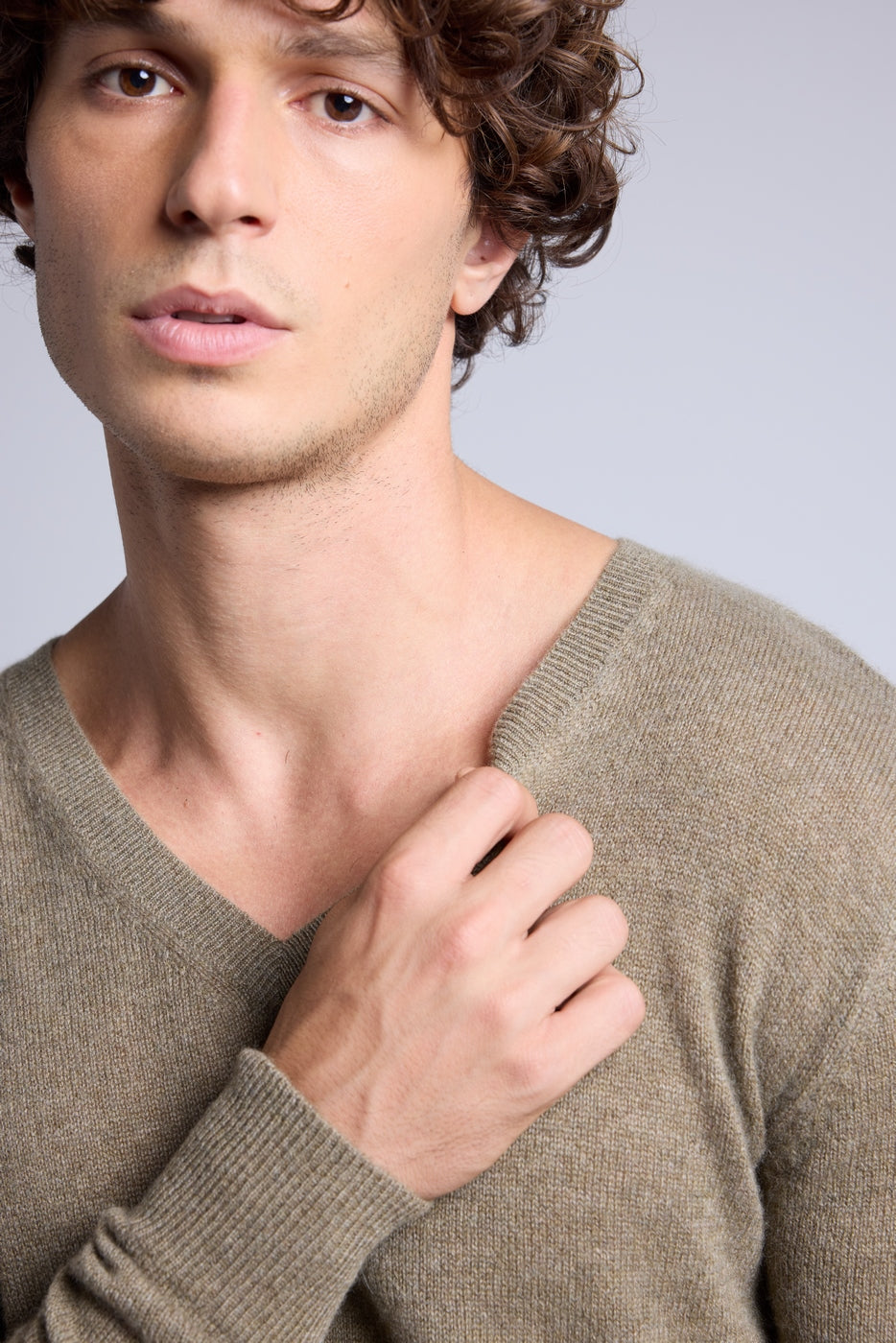 Jersey de cuello en V Alex - Verde caqui - Hombre