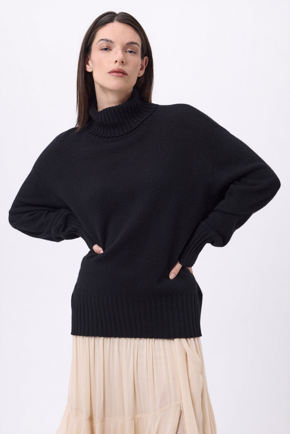 Jersey oversize de cuello alto Amelia - Negro - Mujer
