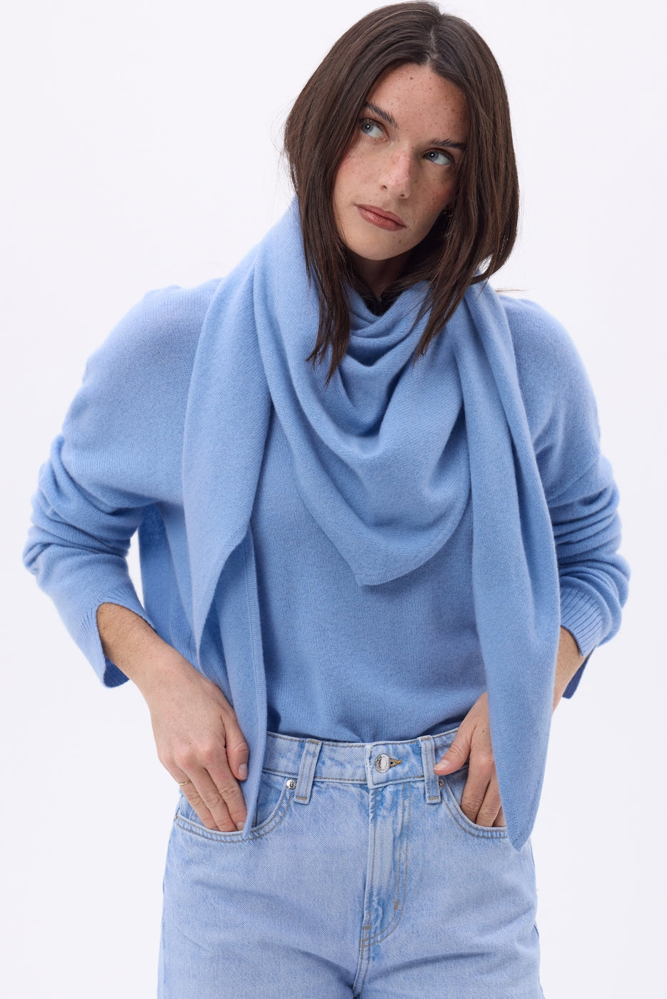 Bufanda bandana oversize triangular lisa Amel - azul cielo - mujer