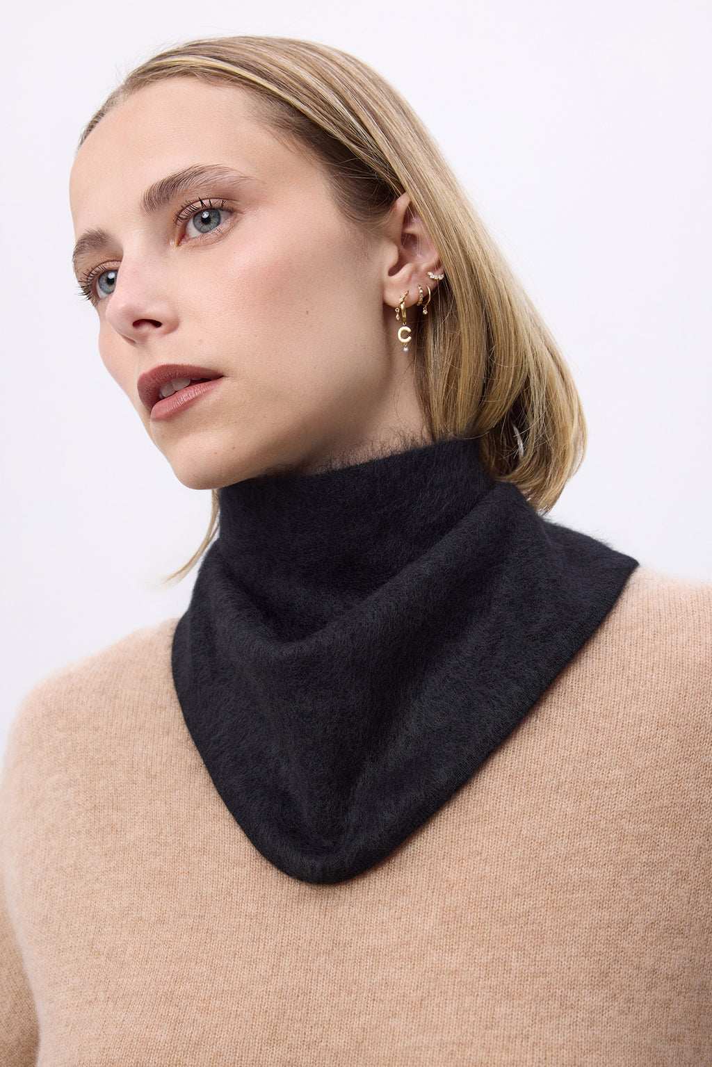 Trekantsbandana – Brushed Cashmere Bandana Amel - Noir - Dam
