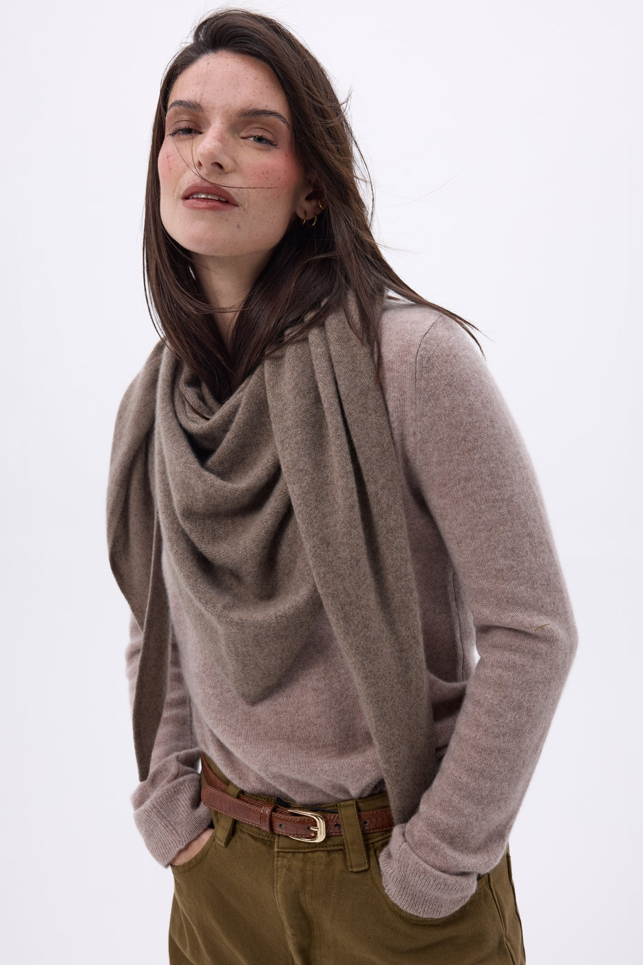 Bufanda bandana oversize triangular lisa Amel - avellana - mujer