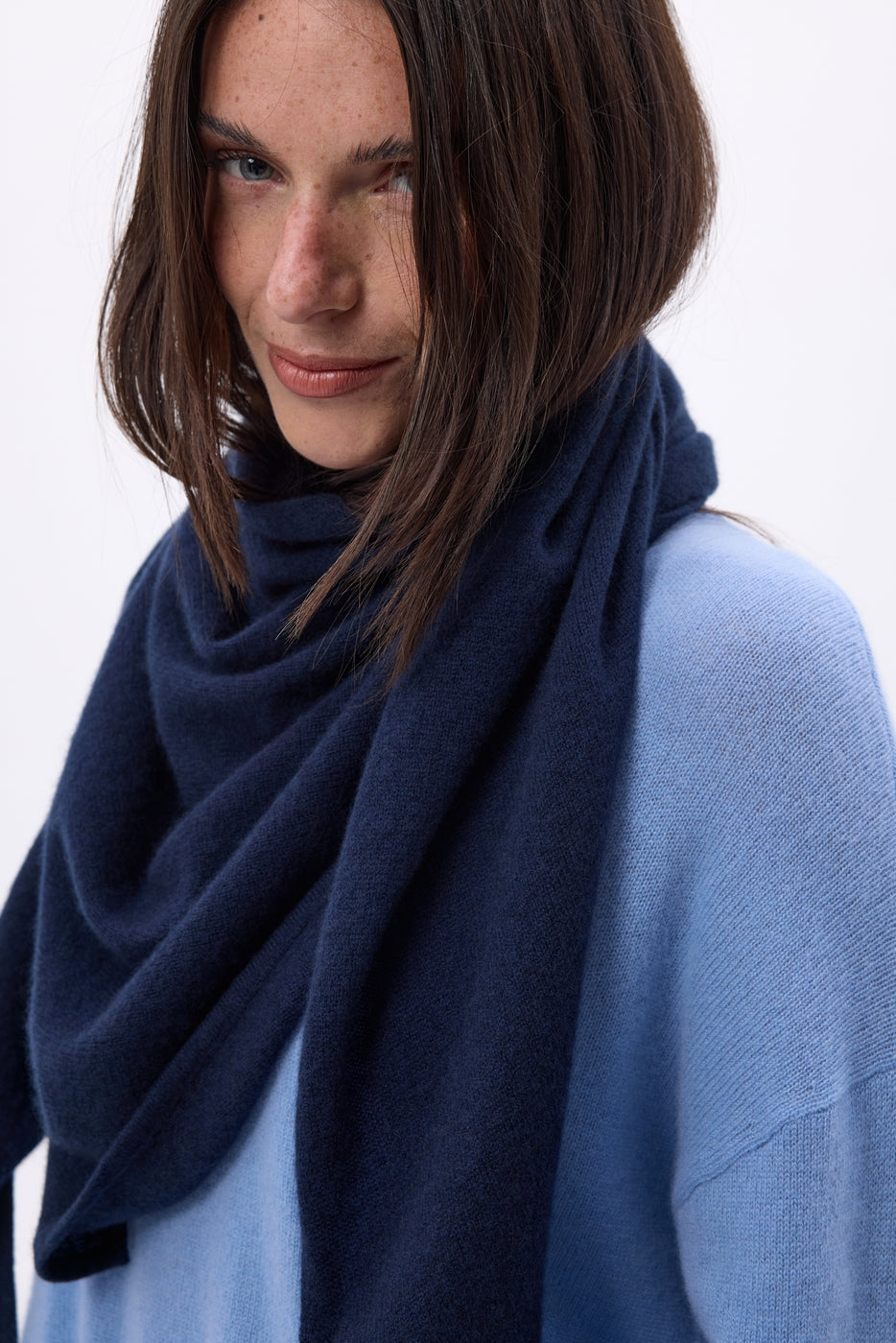 Bufanda bandana oversize triangular lisa Amel - Azul marino - Mujer