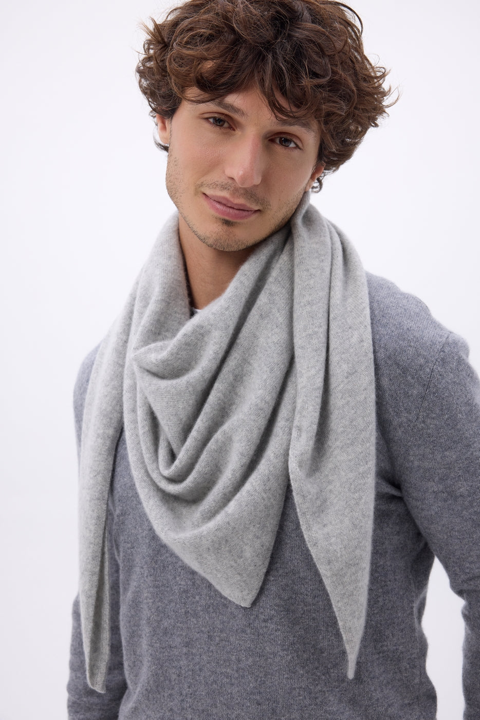 Bufanda bandana oversize triangular lisa Amel - Gris claro - Hombre