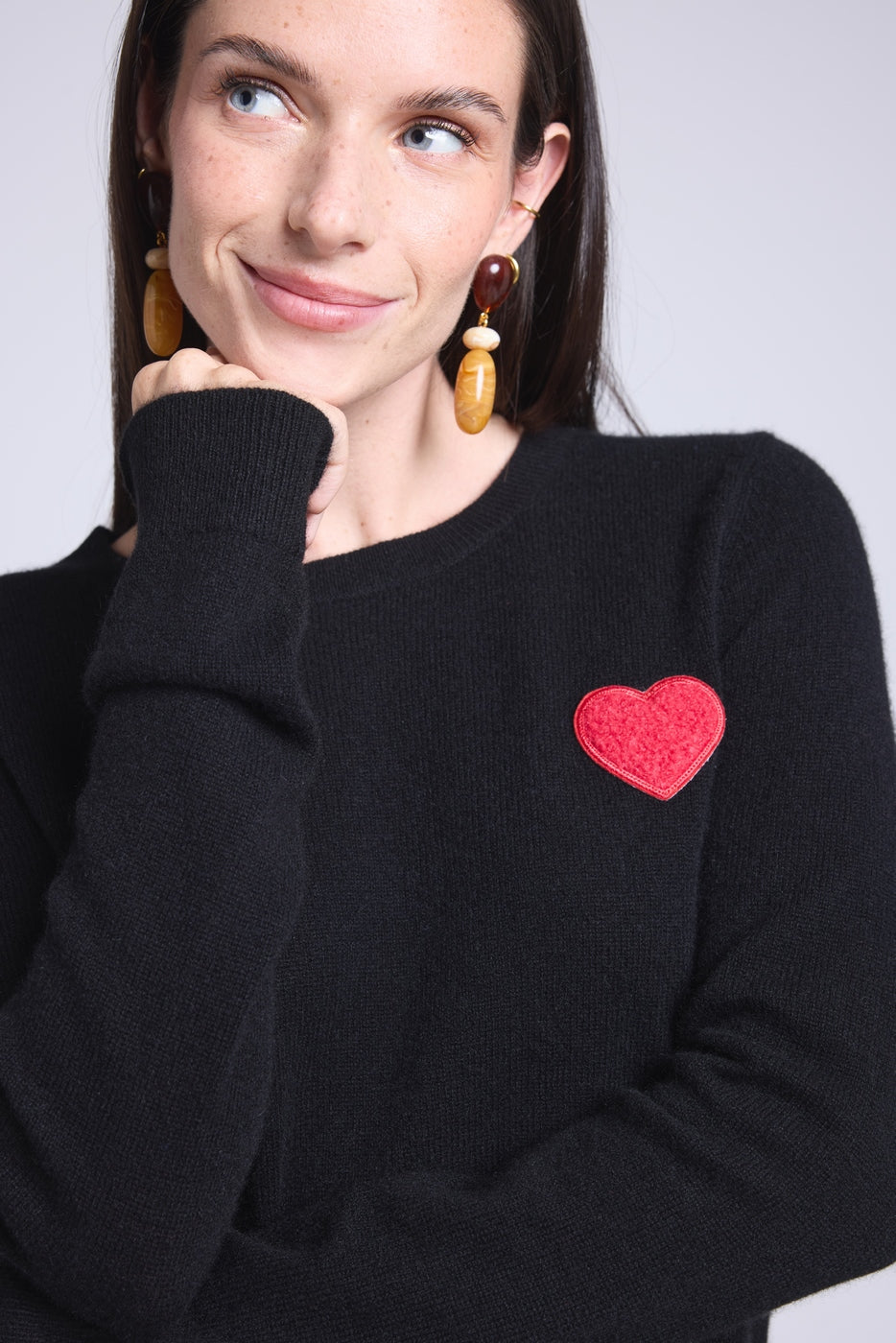 Pull Col Rond Cœur Pompon Anubis - Noir Rouge - Femme