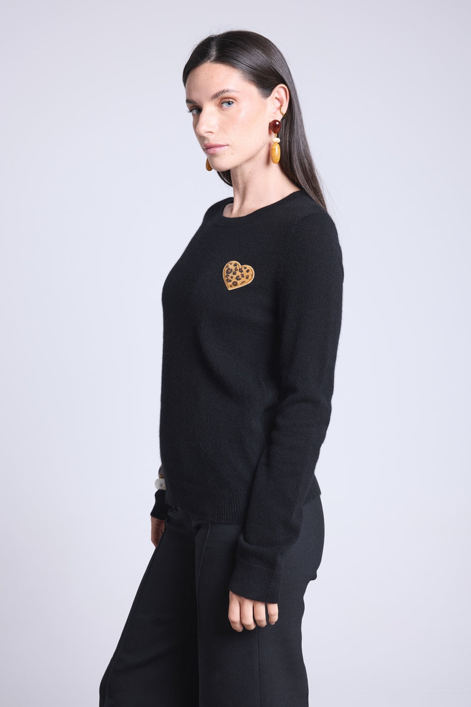 Pull Col Rond Cœur Broderie Anubis - Noir Leopard Beige - Femme
