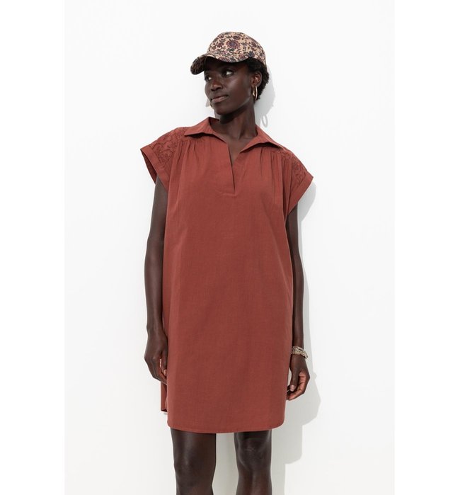 Robe Détail Broderie Anglaise - Marron Uni Clair