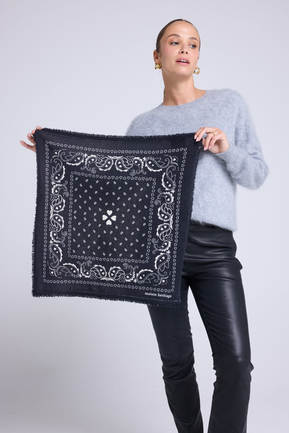 Sciarpa Bandana Unisex 54*54 Arizona In Cashmere - Nero Bianco
