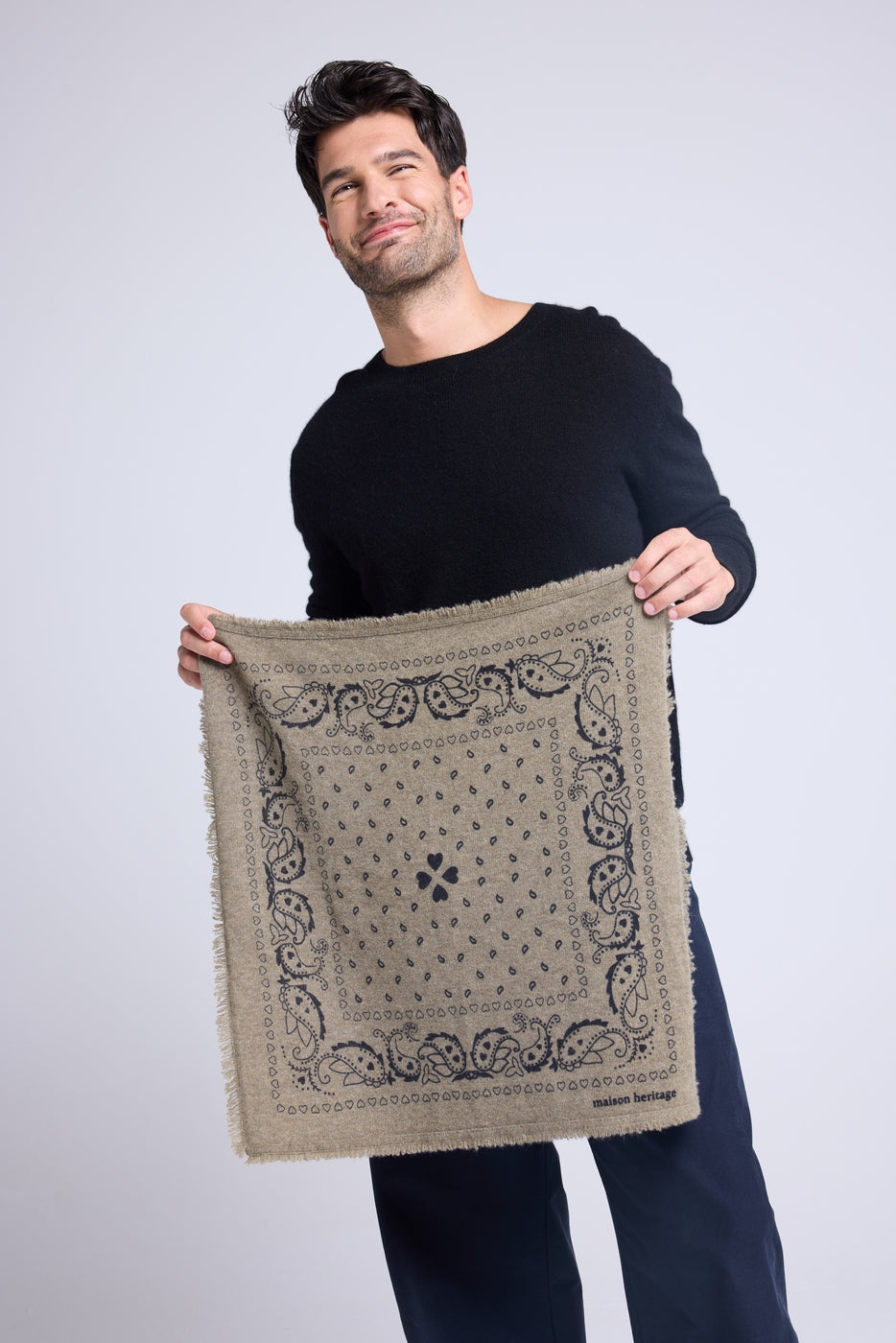 Pañuelo Bandana Unisex 54*54 Arizona En Cachemira - Verde Caqui Negro