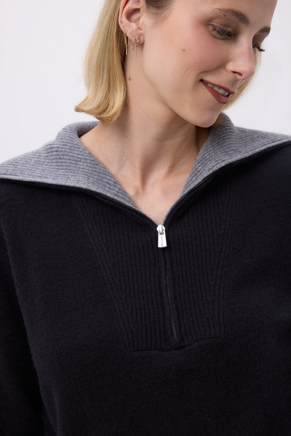 Pull Grand Col Montant Zippé F Ashka - Noir - Femme