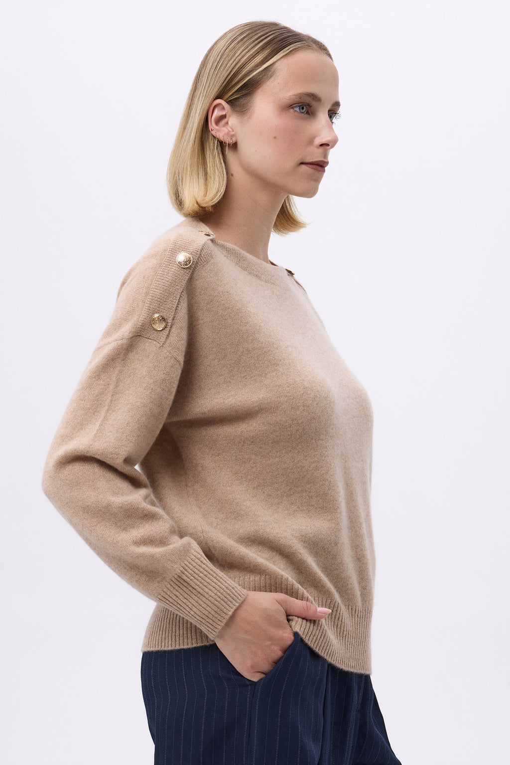 Pull Col Rond Boutons Dorés Aspen - Beige Creme - Femme