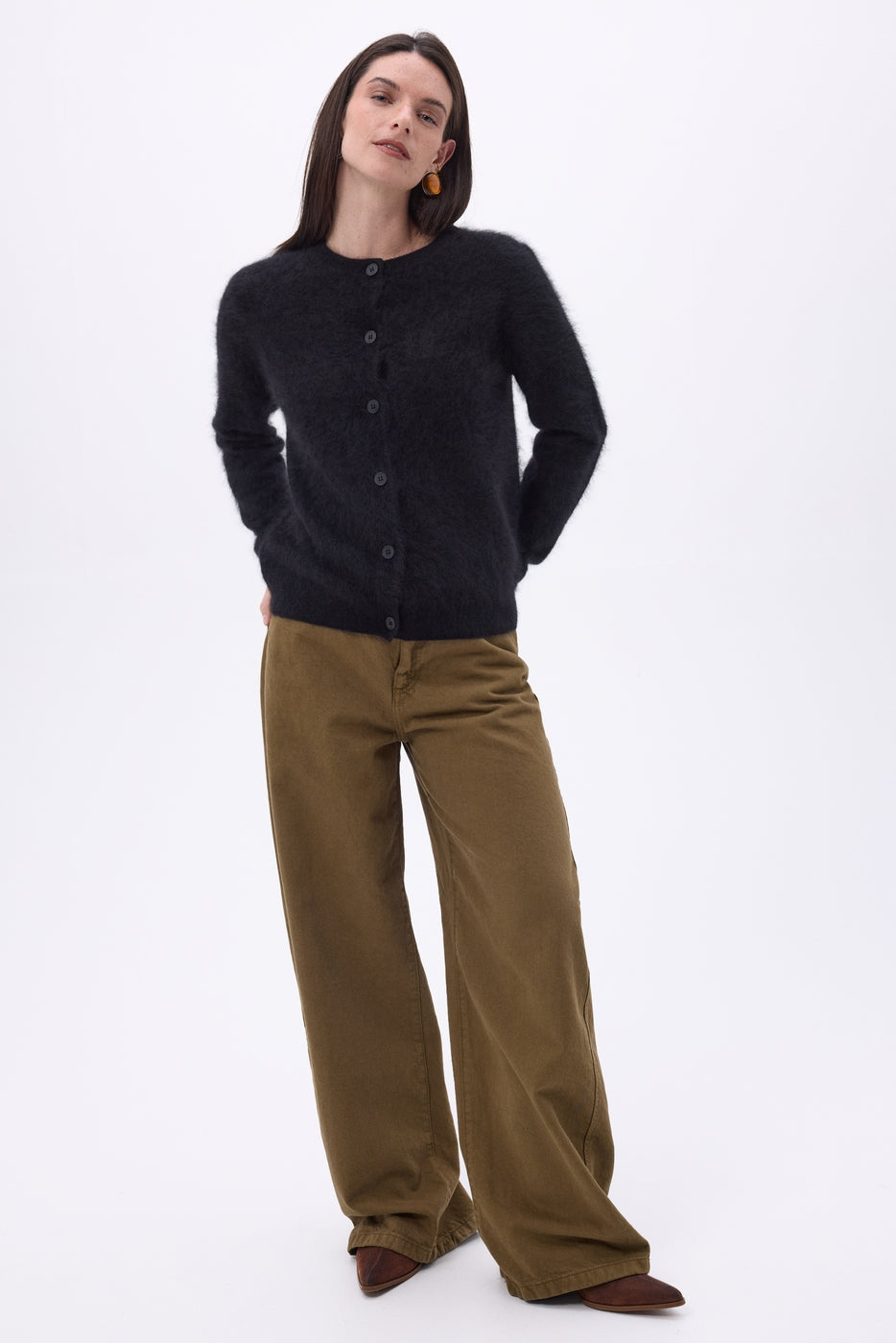 Atlas Crew-Neck Cardigan – Brushed Cashmere - Black - Women