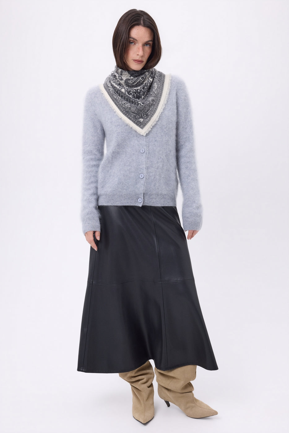 Atlas Round Neck Cardigan – Brushed Cashmere - Light Grey - Women