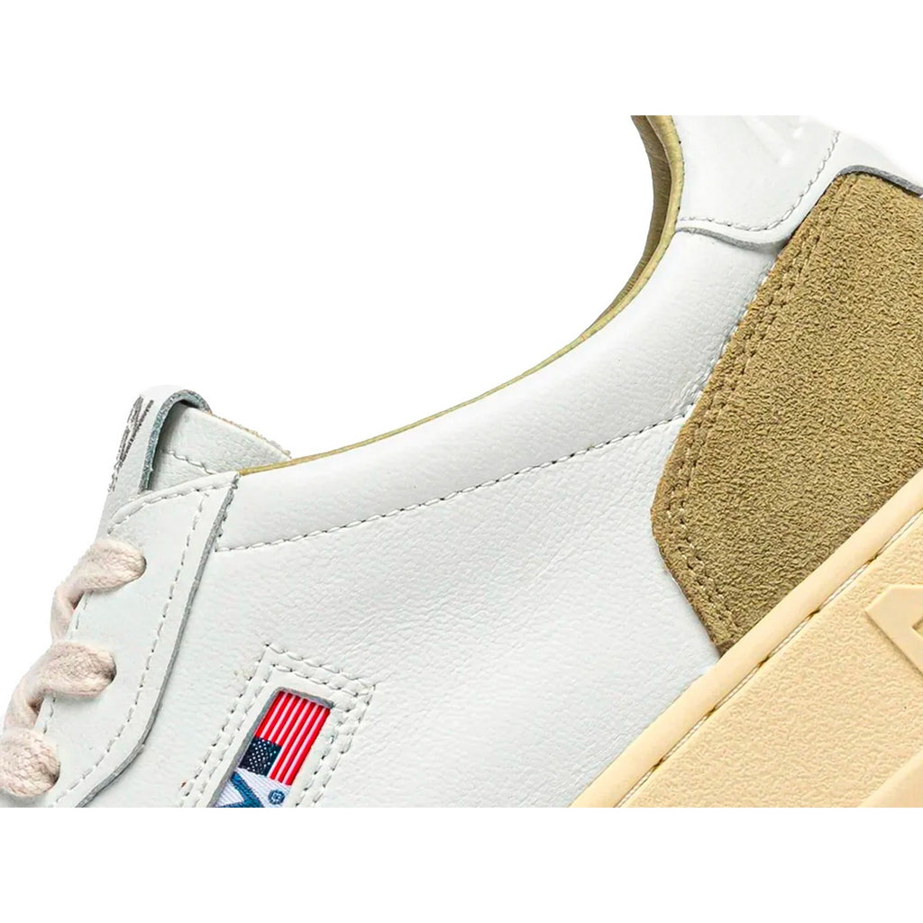 Autry Medalist Leather Low Sue White Greygn - White