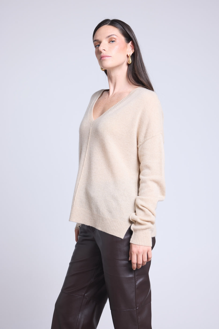 Aura Oversize V-Neck Jumper with Visible Seams - Cream Beige - Women