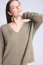 Jersey oversize de cuello en V con costuras Aura - Verde caqui - Mujer