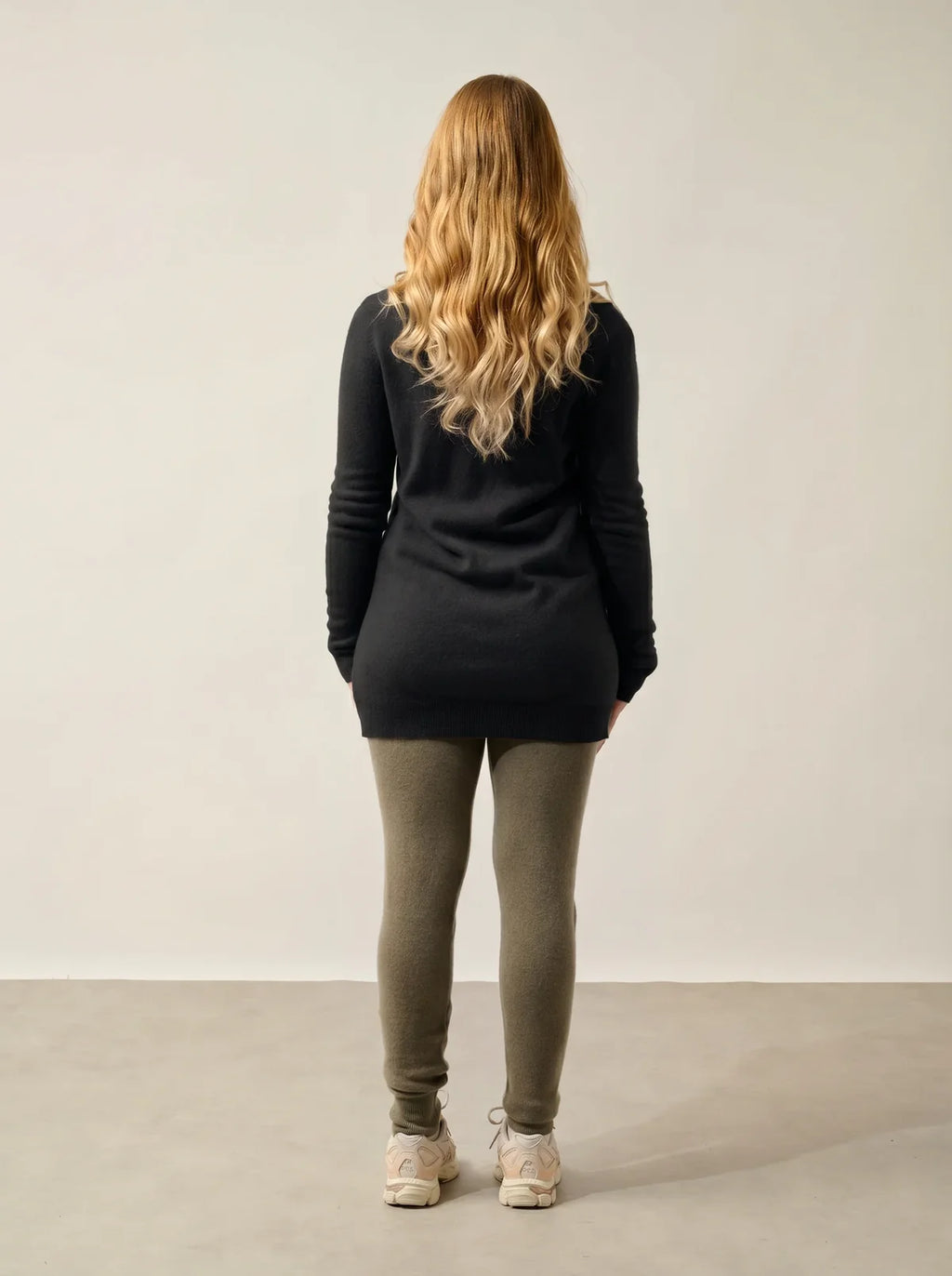 V-Neck Cardigan - Cimet - Black