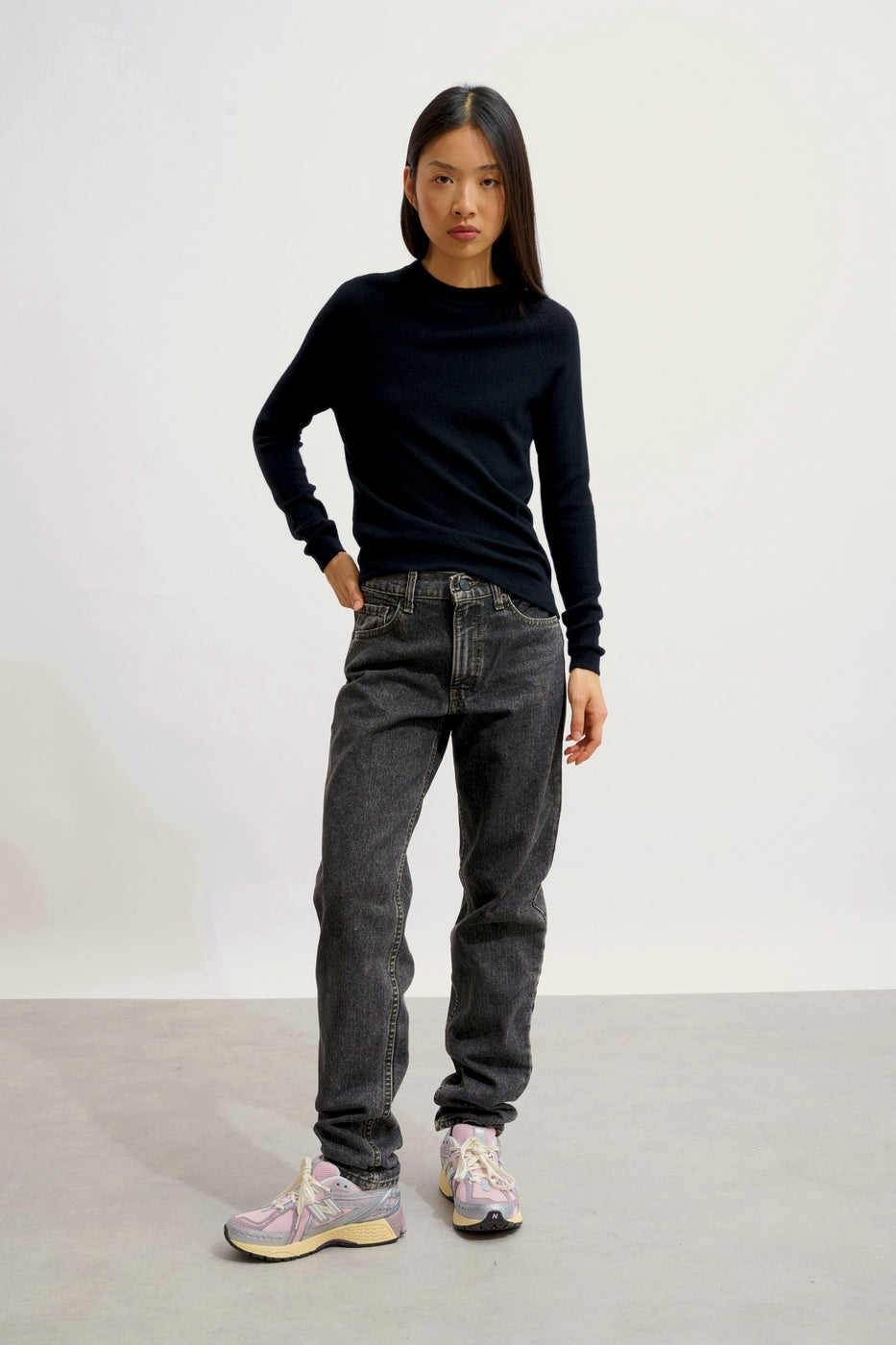 Round Neck Jumper - Ecrin - Black