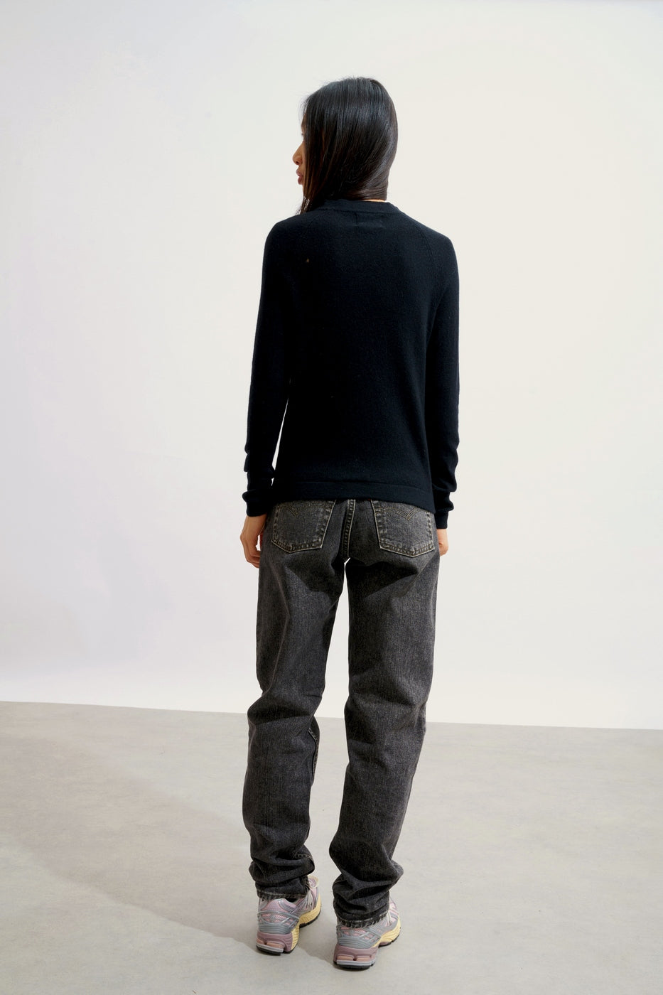 Round Neck Jumper - Ecrin - Black