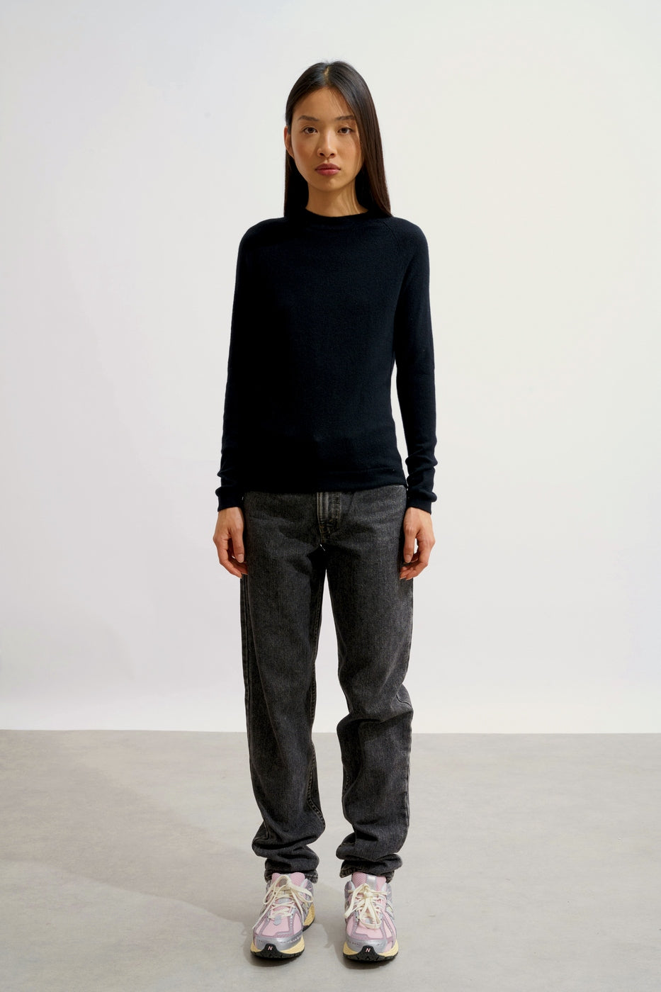 Round Neck Jumper - Ecrin - Black