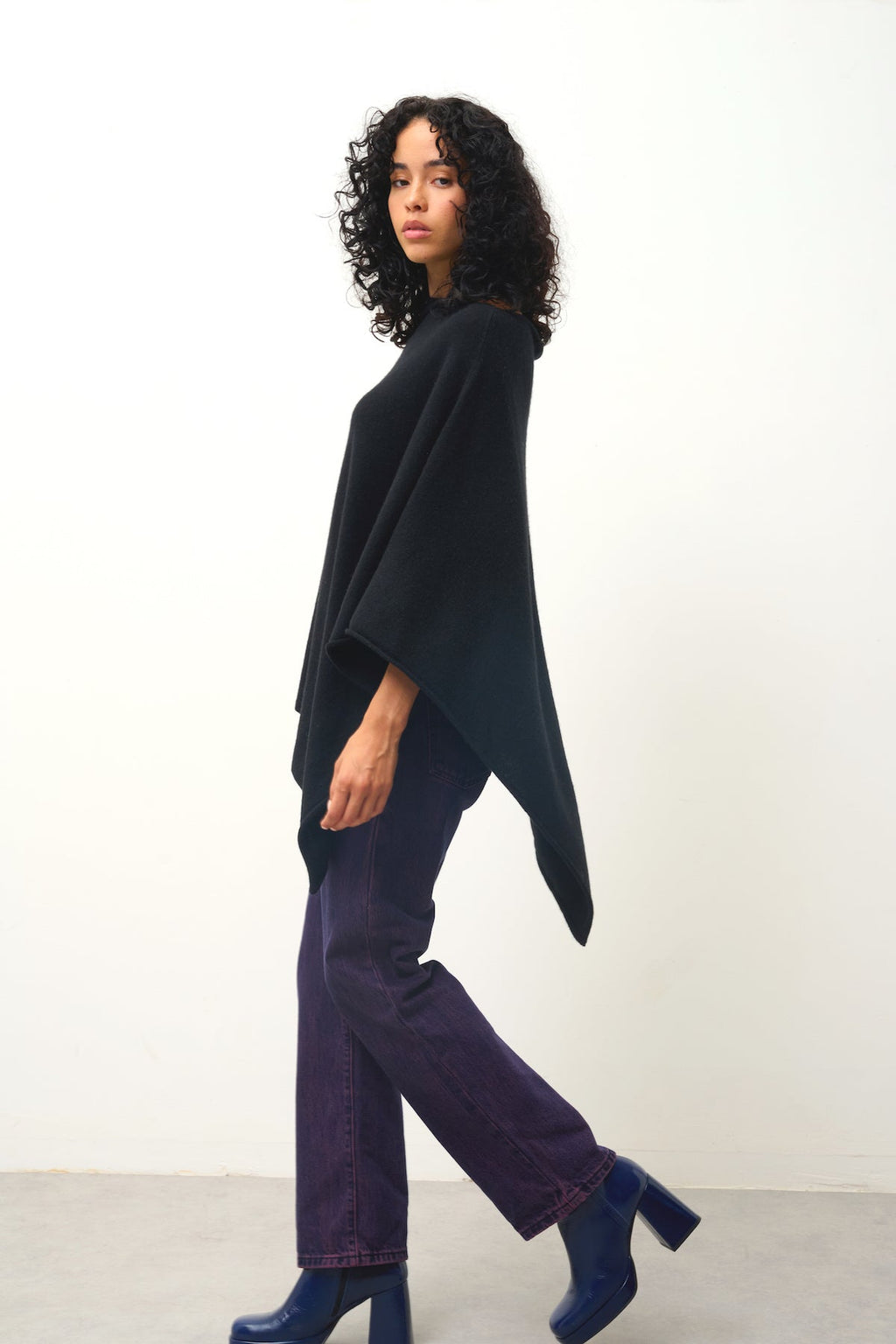 Poncho - Carra - Black