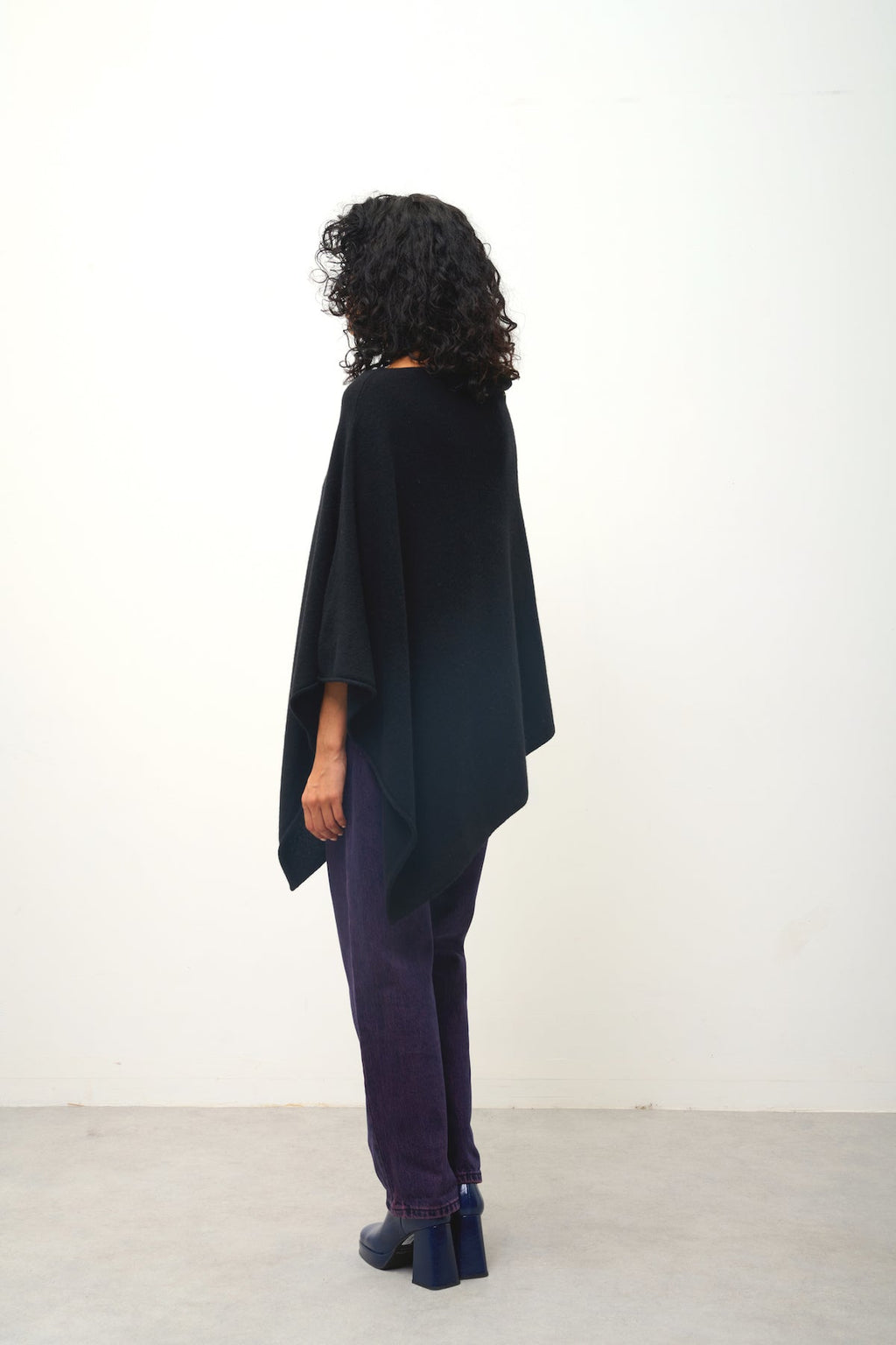 Poncho - Carra - Black