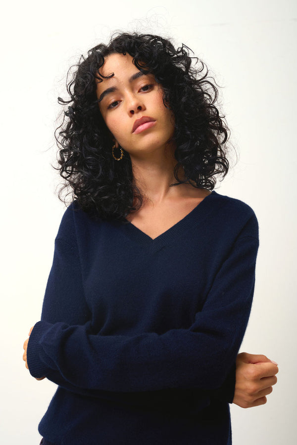 V-Neck Jumper - Gardoria - Navy