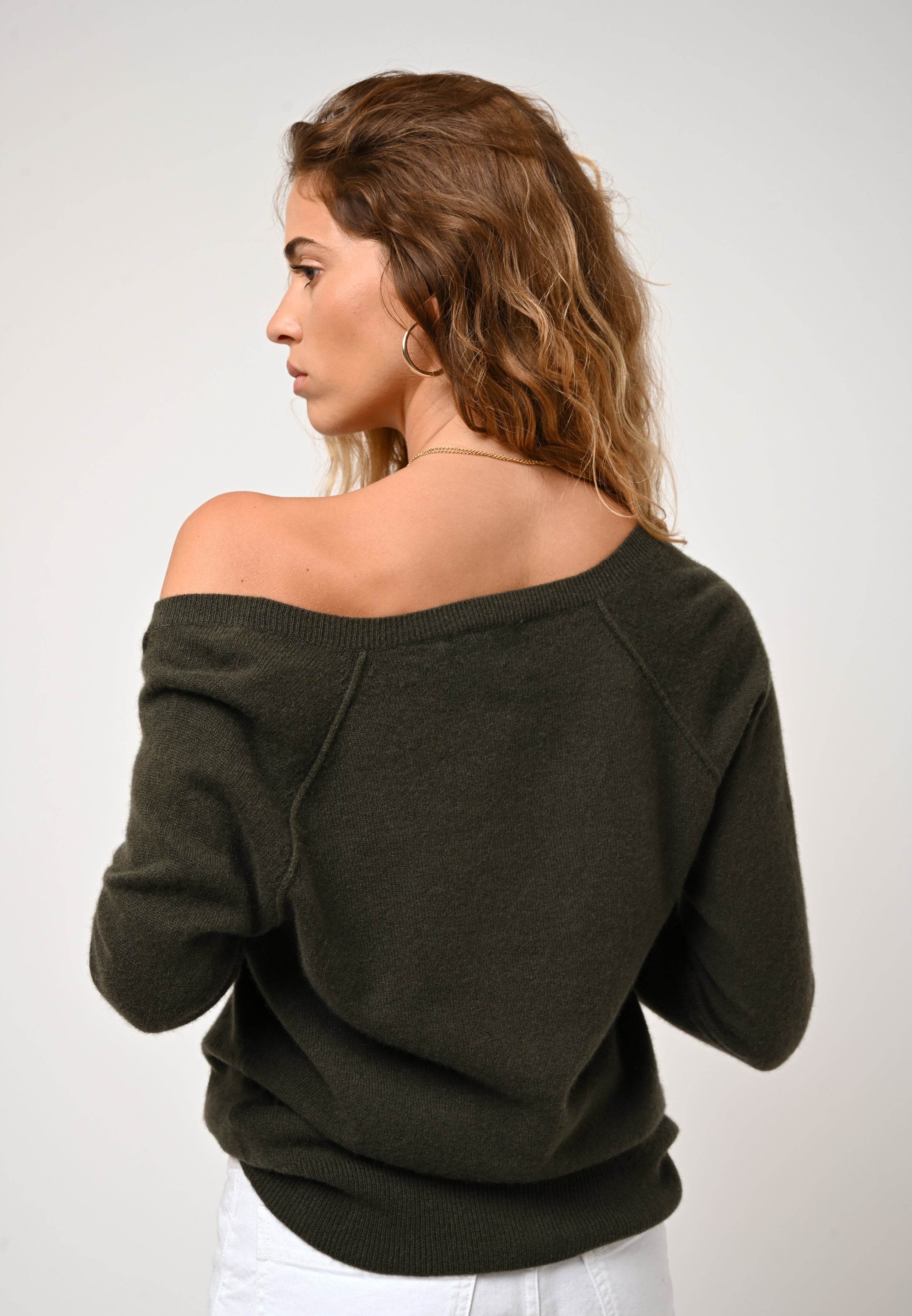 Giusalet V-Neck Jumper - Khaki - 100% 2-Ply Cashmere